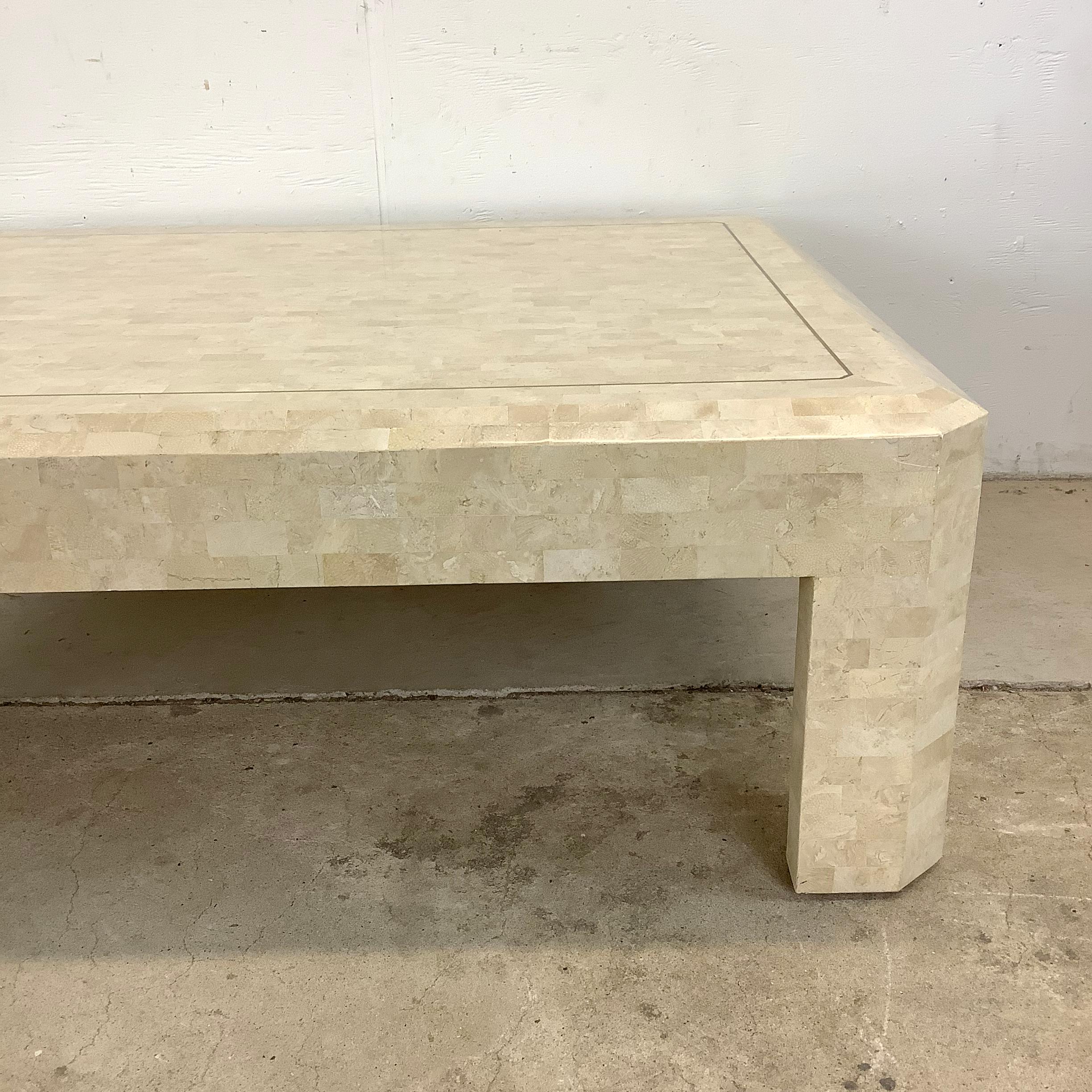Table basse moderne en pierre tessellée attr. Smith & Smith État moyen - En vente à Trenton, NJ