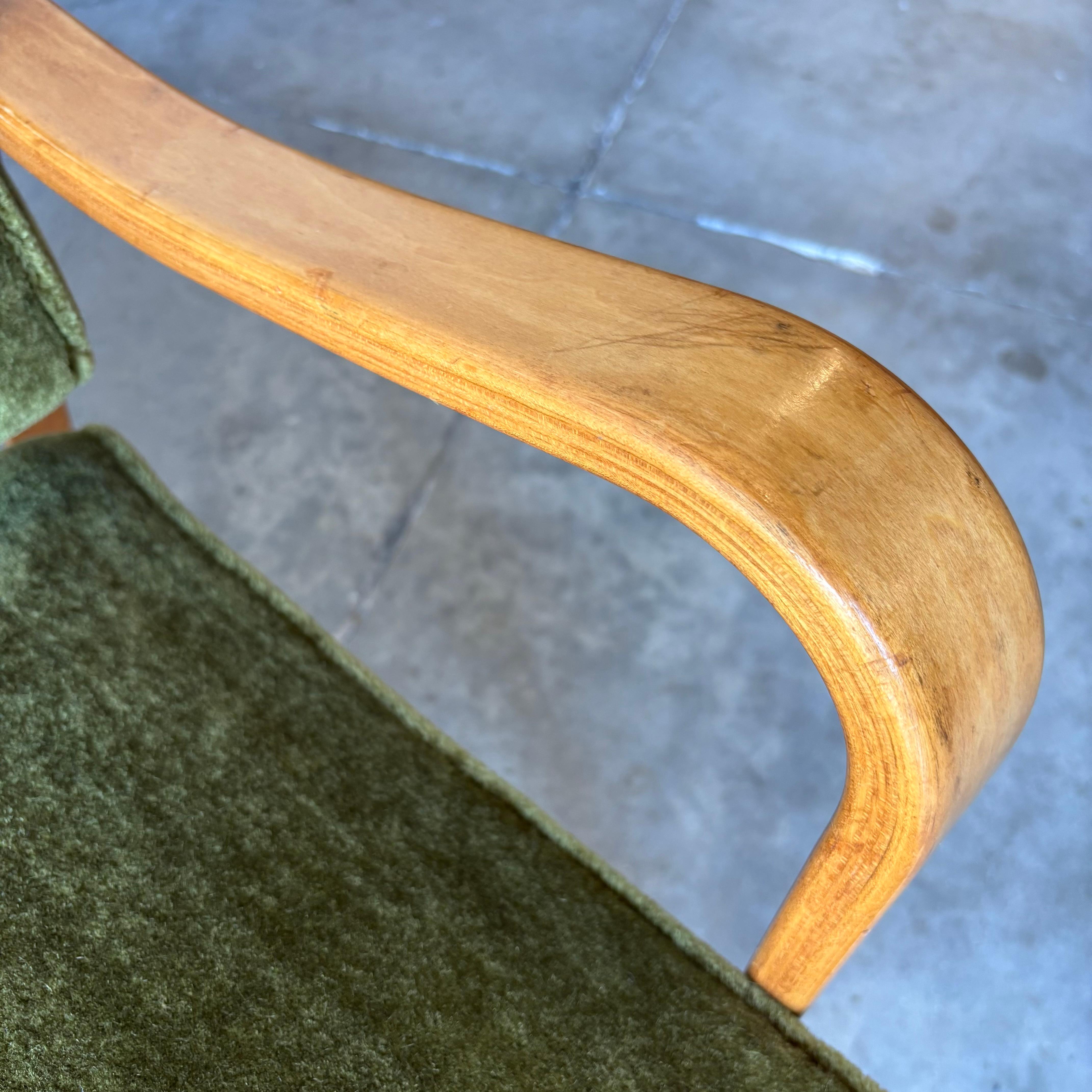 Vintage Modern Thonet Loveseat, New Mohair Bon état - En vente à Raleigh, NC