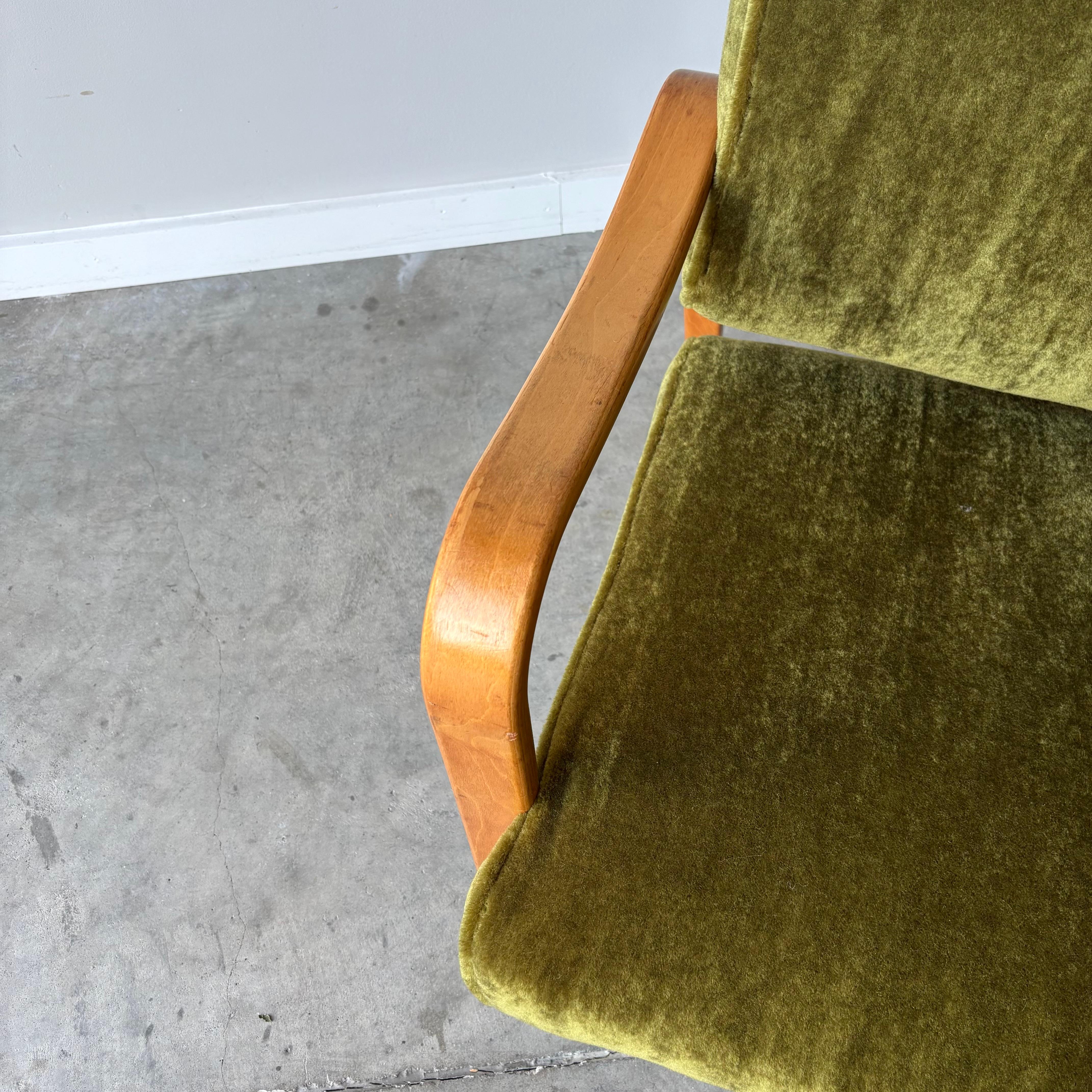 Vintage Modern Thonet Loveseat, New Mohair en vente 1