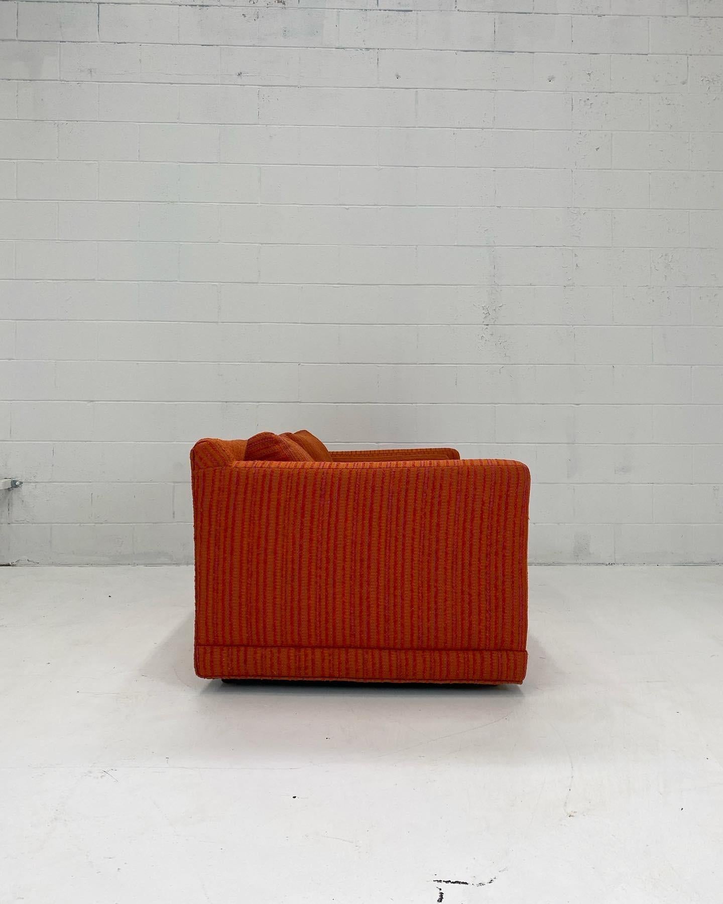 Vintage Modern Tweed Sofa, 1970's In Good Condition In Paris, ON