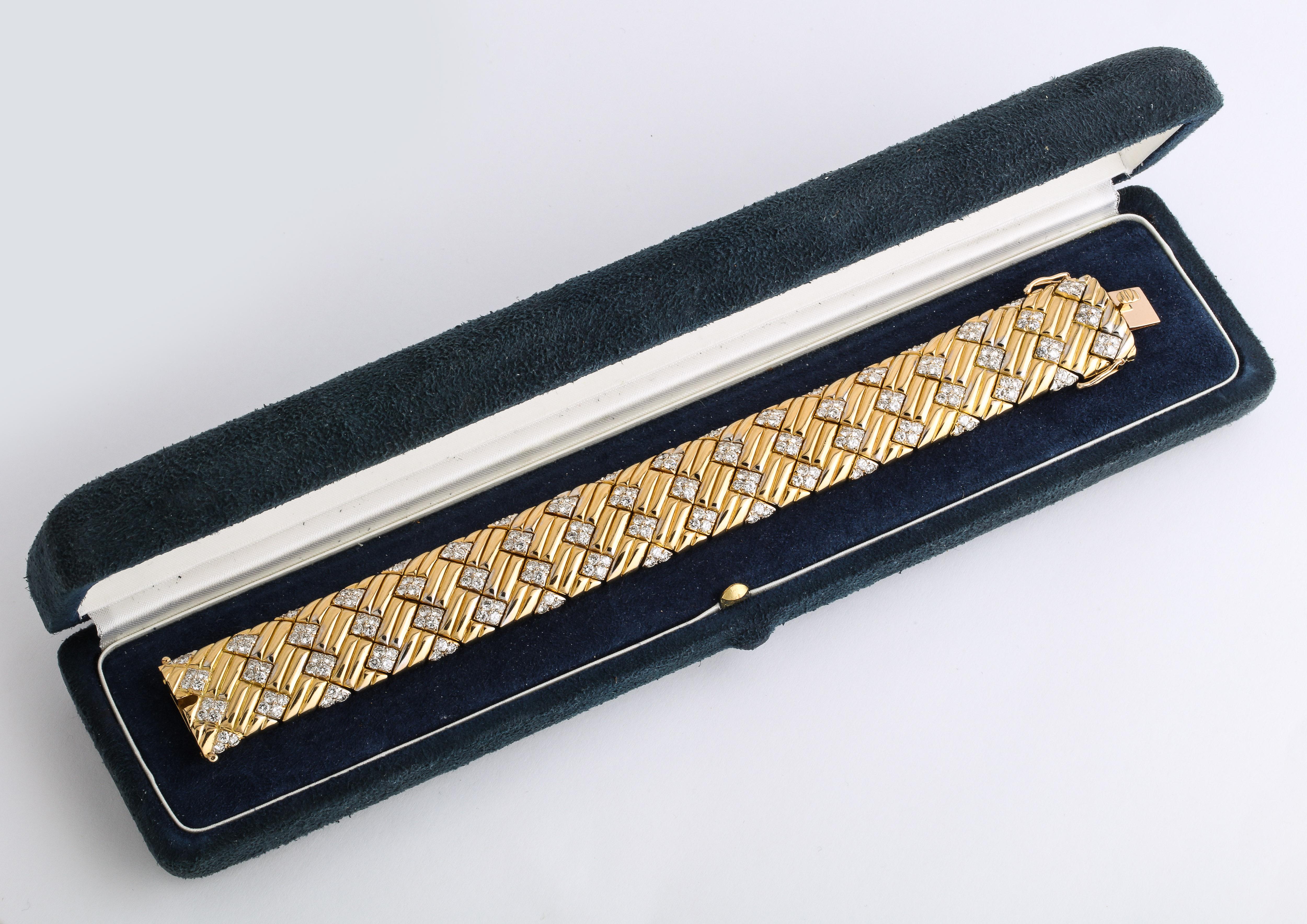 Vintage Modern Van Cleef & Arpels Diamond and Gold Cuff Bracelet with Box 3