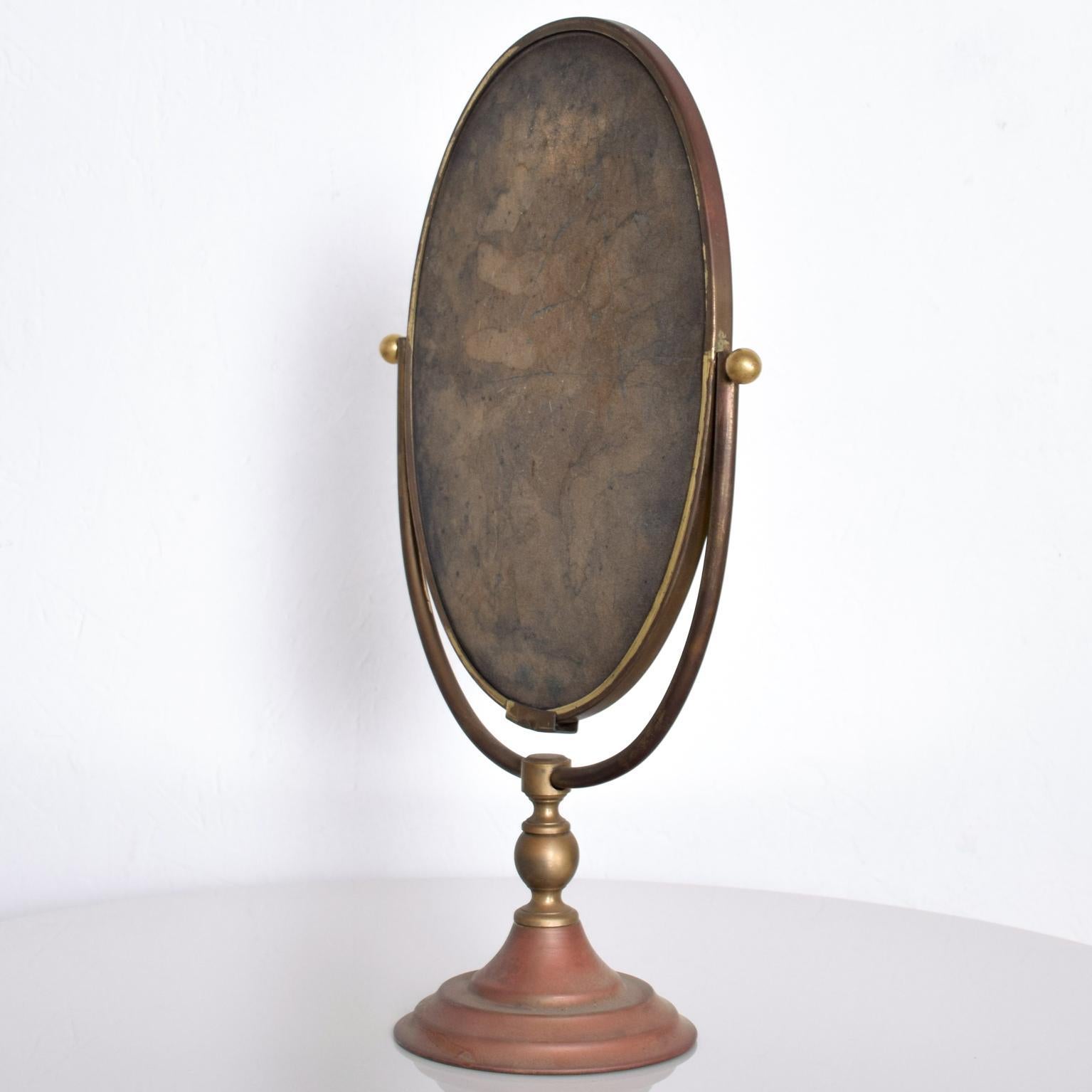 Vintage Modern Vanity Table Mirror Oval In Fair Condition In Chula Vista, CA