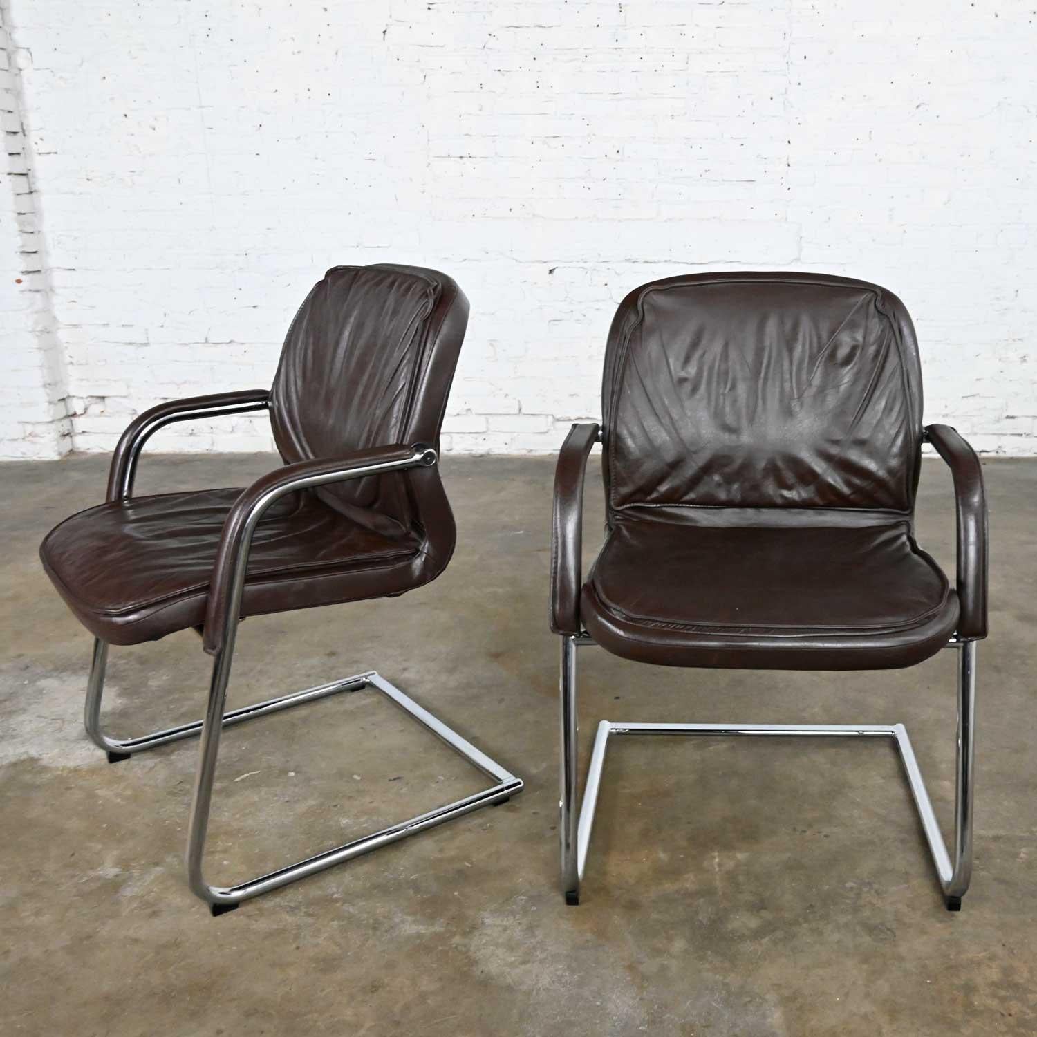 Vintage Modern Vecta Contract Brown Leather & Chrome Cantilever Pair of Chairs For Sale 10