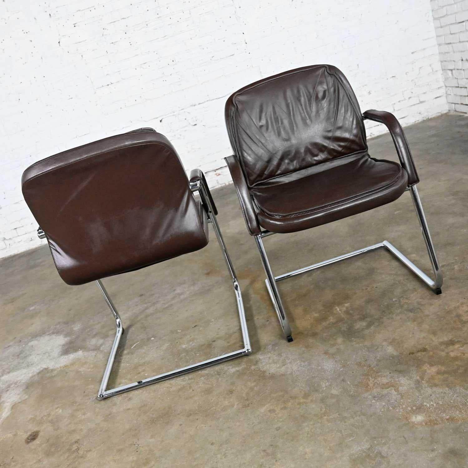 20th Century Vintage Modern Vecta Contract Brown Leather & Chrome Cantilever Pair of Chairs For Sale