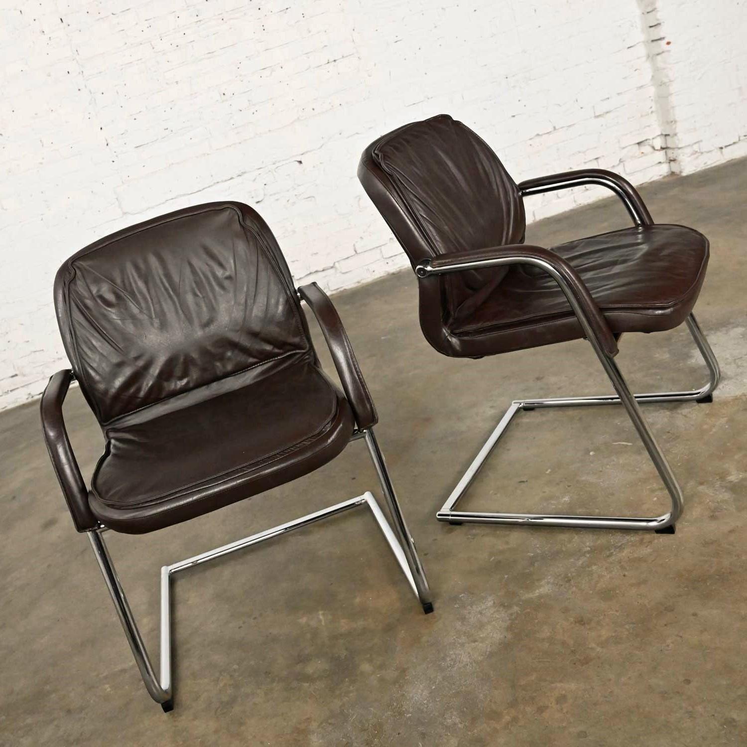 Vintage Modern Vecta Contract Brown Leather & Chrome Cantilever Pair of Chairs For Sale 1
