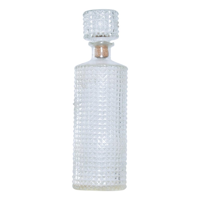 Moderner Whiskey-Flaschen-Dekanter aus geschliffenem Glas mit  Diamantschliff aus den 1970er Jahren im Angebot bei 1stDibs