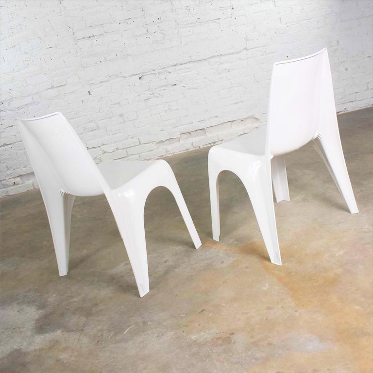 Vintage Modern White Molded Plastic Chairs Style of Kartell 4850 by