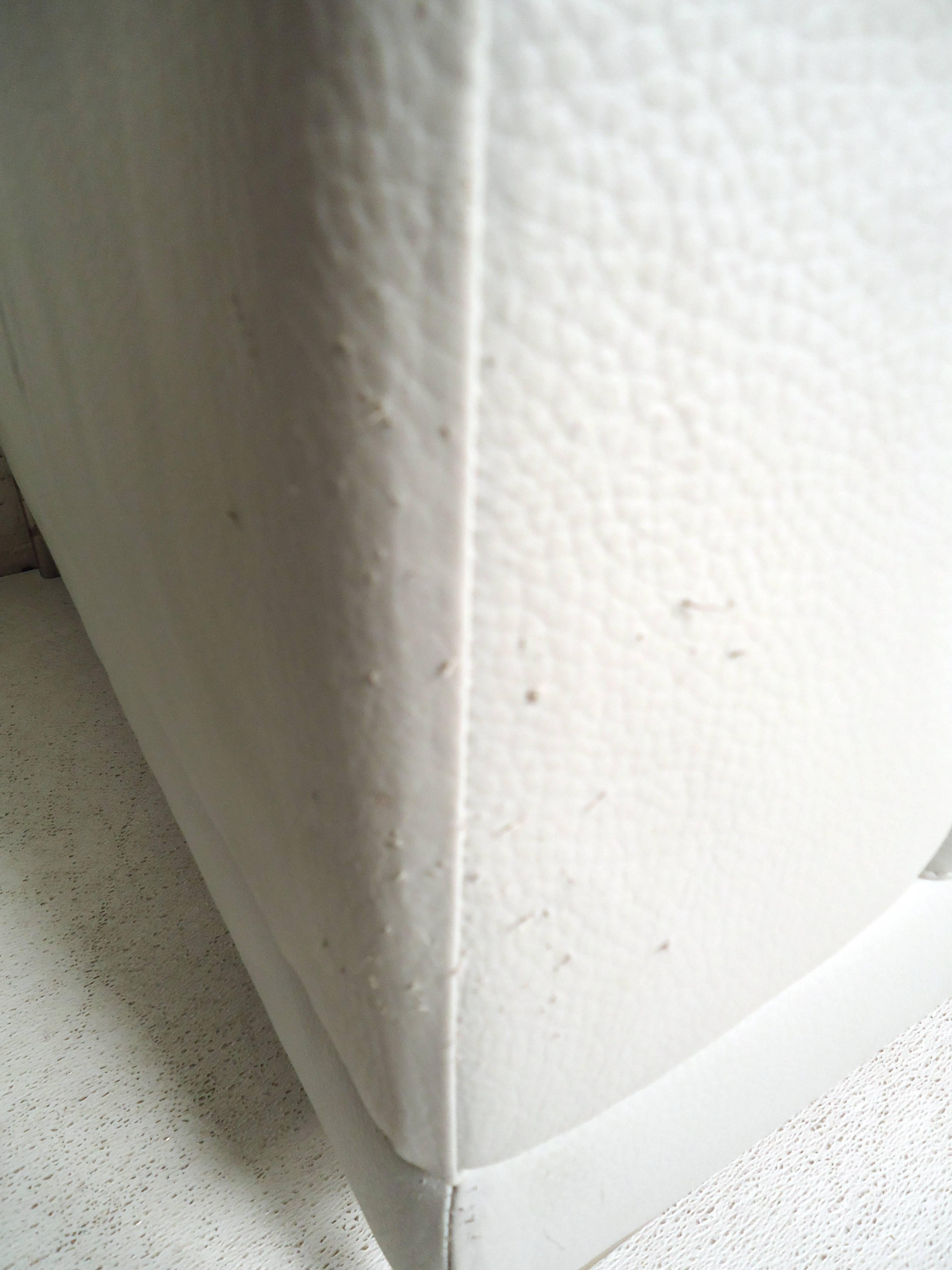 Metà XX secolo Divano moderno vintage bianco in vendita