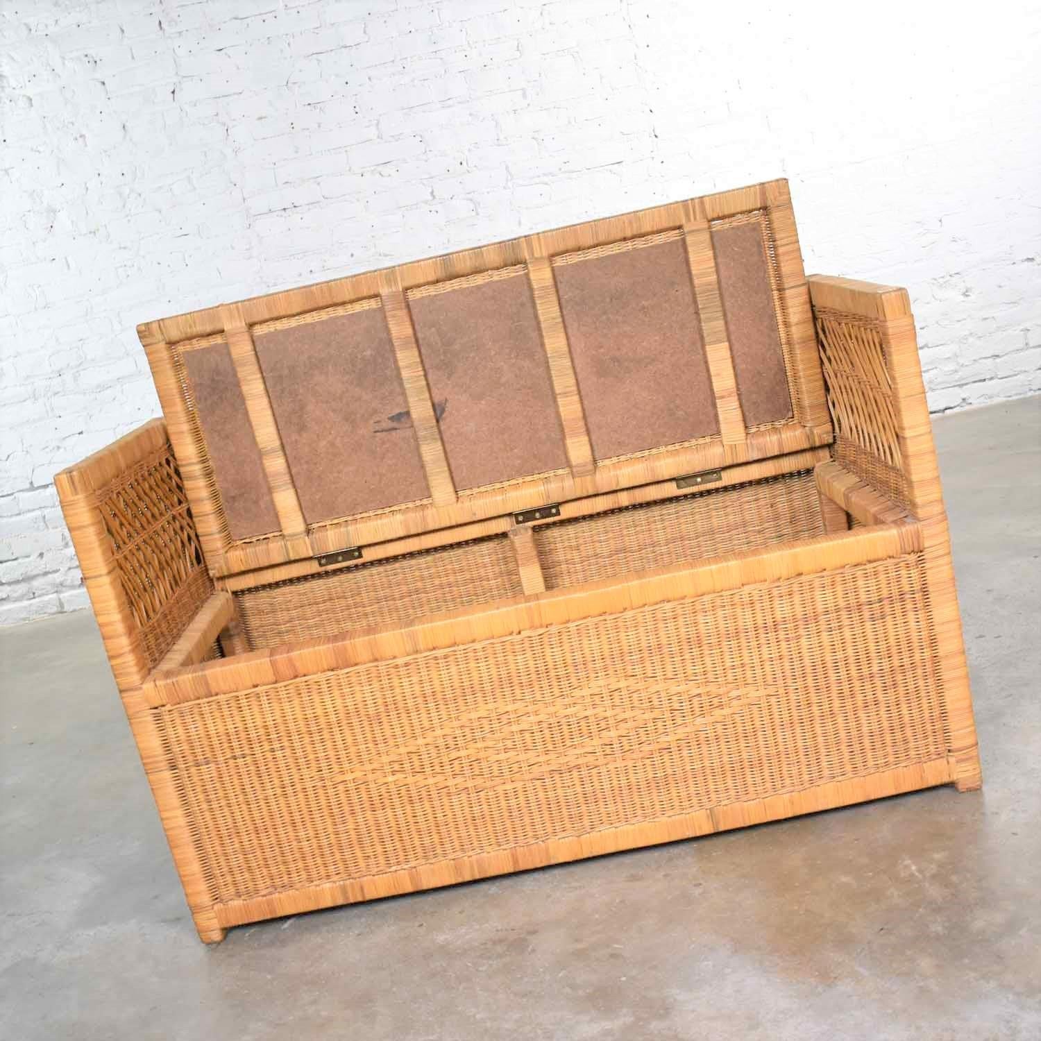 Vintage Modern Wicker Bench Settee with Trunk Style Storage In Good Condition In Topeka, KS