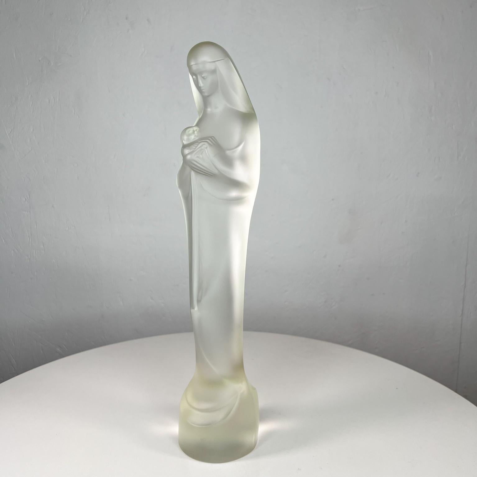 Vintage Modernism Madonna and Child Sculpture Frosted Art Glass Figurine
14.5 tall x 3.13 diameter
Preowned original vintage condition art
See images provided.