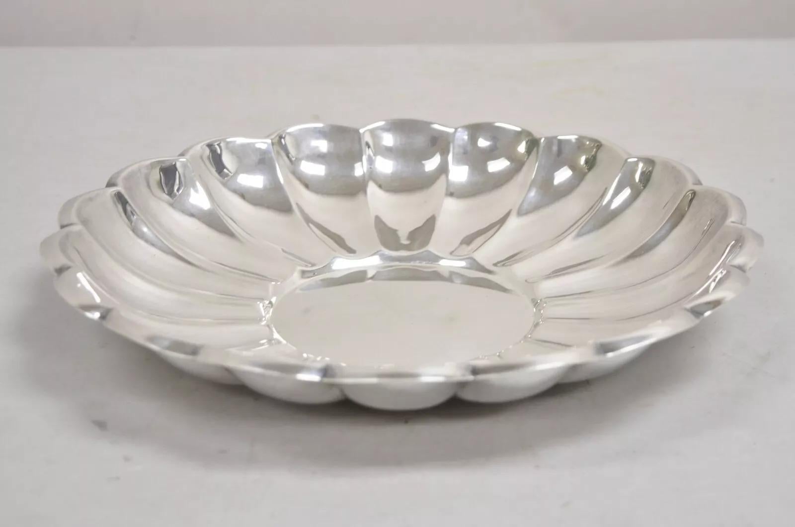 Vintage Modernist Round Silver Plated Scalloped Edge Centerpiece Fruit Bowl. Circa Late 20th Century. Dimensions : 2