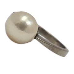 Vintage Modernist 18K White Gold 8.35mm Pearl Solitaire Ring