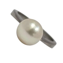 Vintage Modernist 18K White Gold 8.35mm Pearl Solitaire Ring