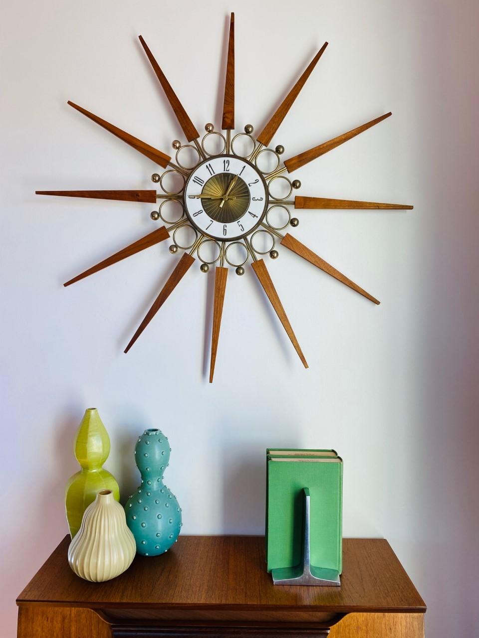 Vintage Modernist chrome steel I Beam Bookends Bill Curry style. Beautifully simple, these vintage pieces will bring minimalist edge to your décor. Solid chrome steel in a column like shape makes these pieces unique. Felted base with great