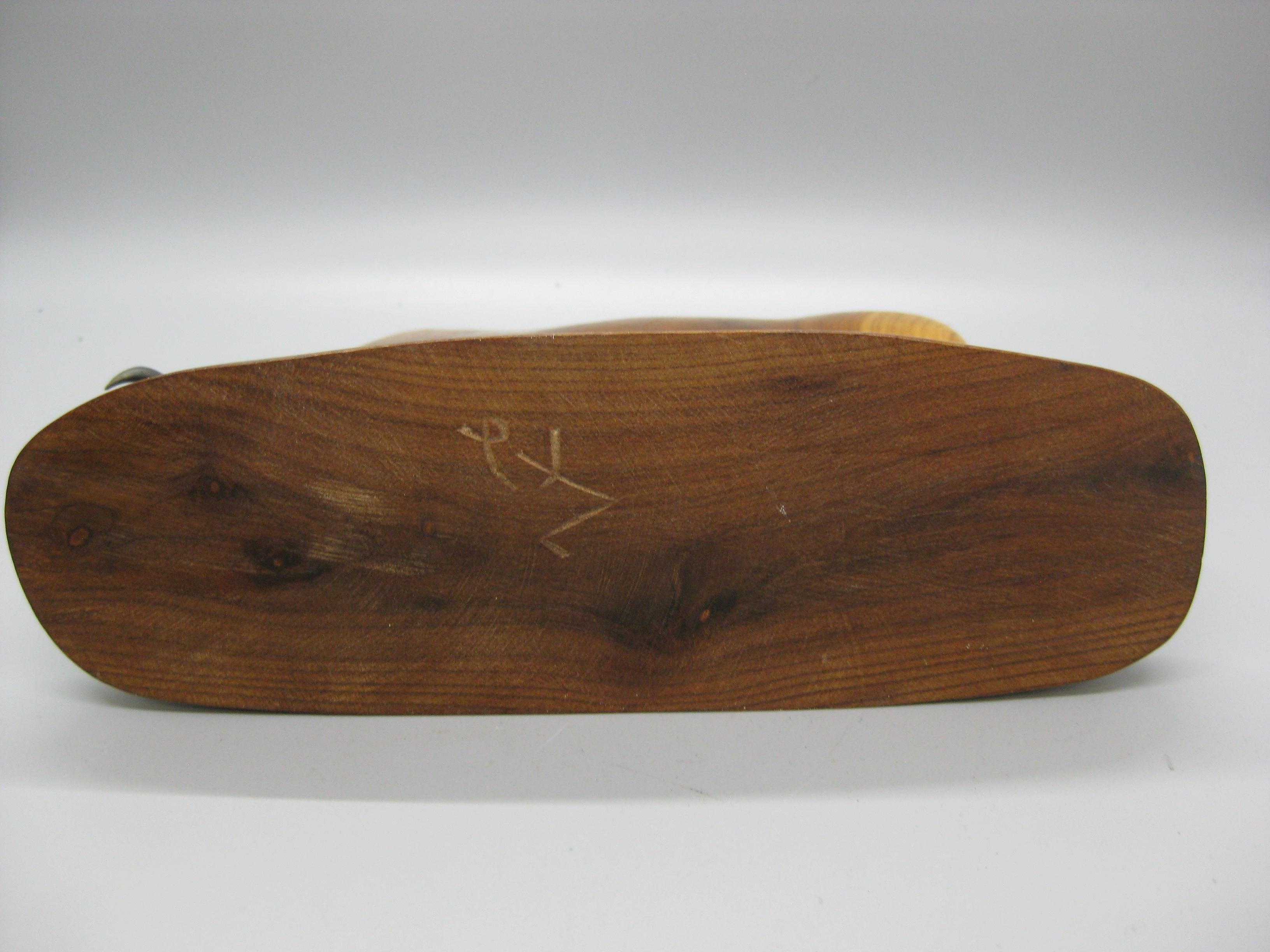 Escultura Modernista Vintage de Madera Tallada y Hierro Forjado Toro Firmada por Artista en venta 10