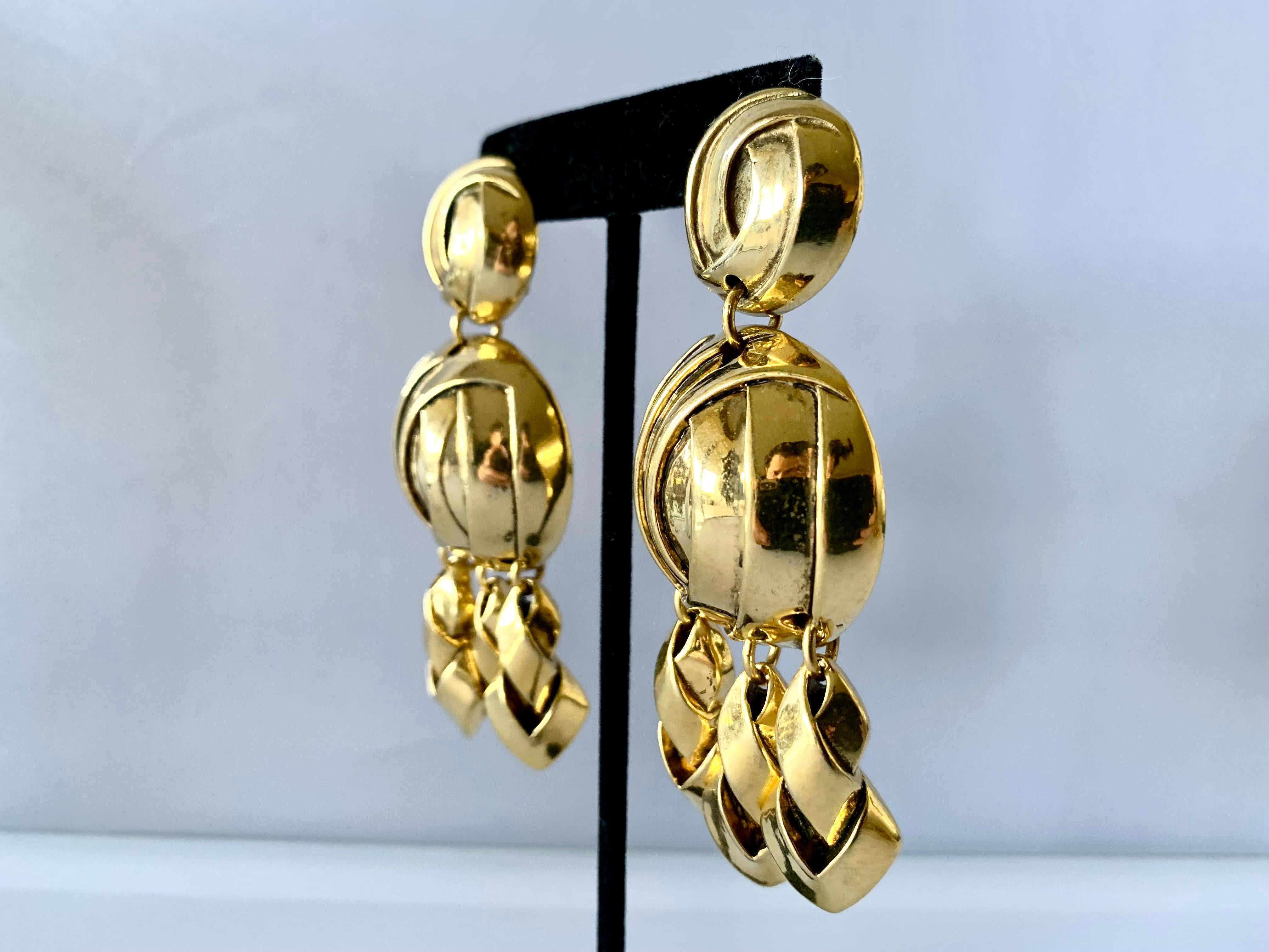 Vintage French gold-tone modernist dangle clip-on statement earrings, by Satellite Paris.