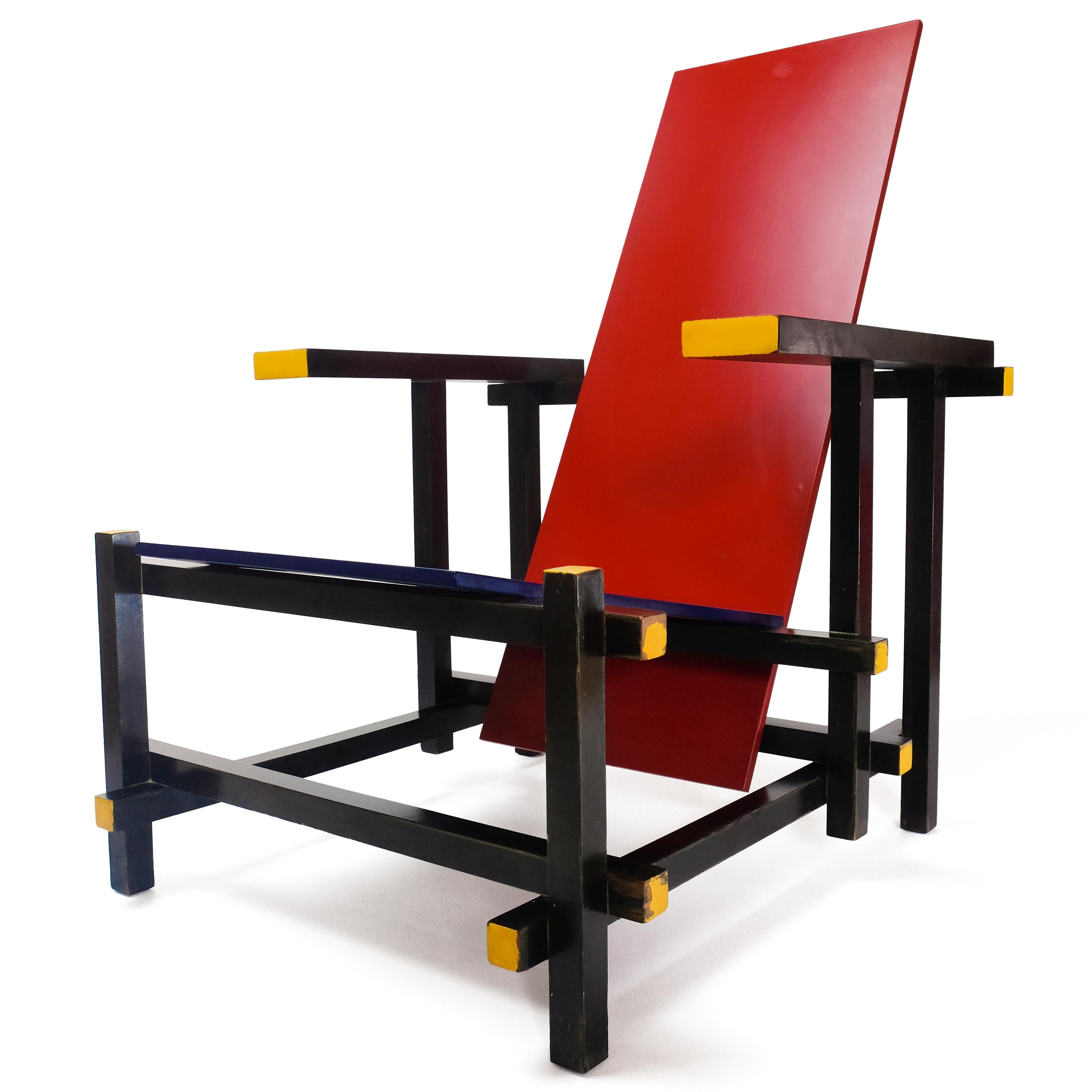 Silla Rietveld roja y azul de diseño modernista vintage de Cassina, años 70 en Bueno estado para la venta en Renens, CH