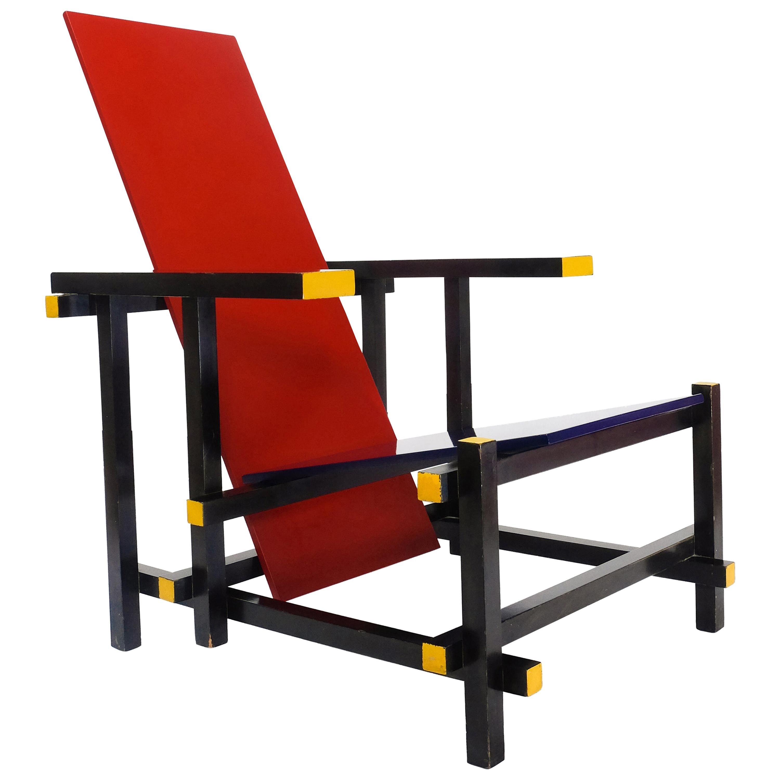 Silla Rietveld roja y azul de diseño modernista vintage de Cassina, años 70 en venta
