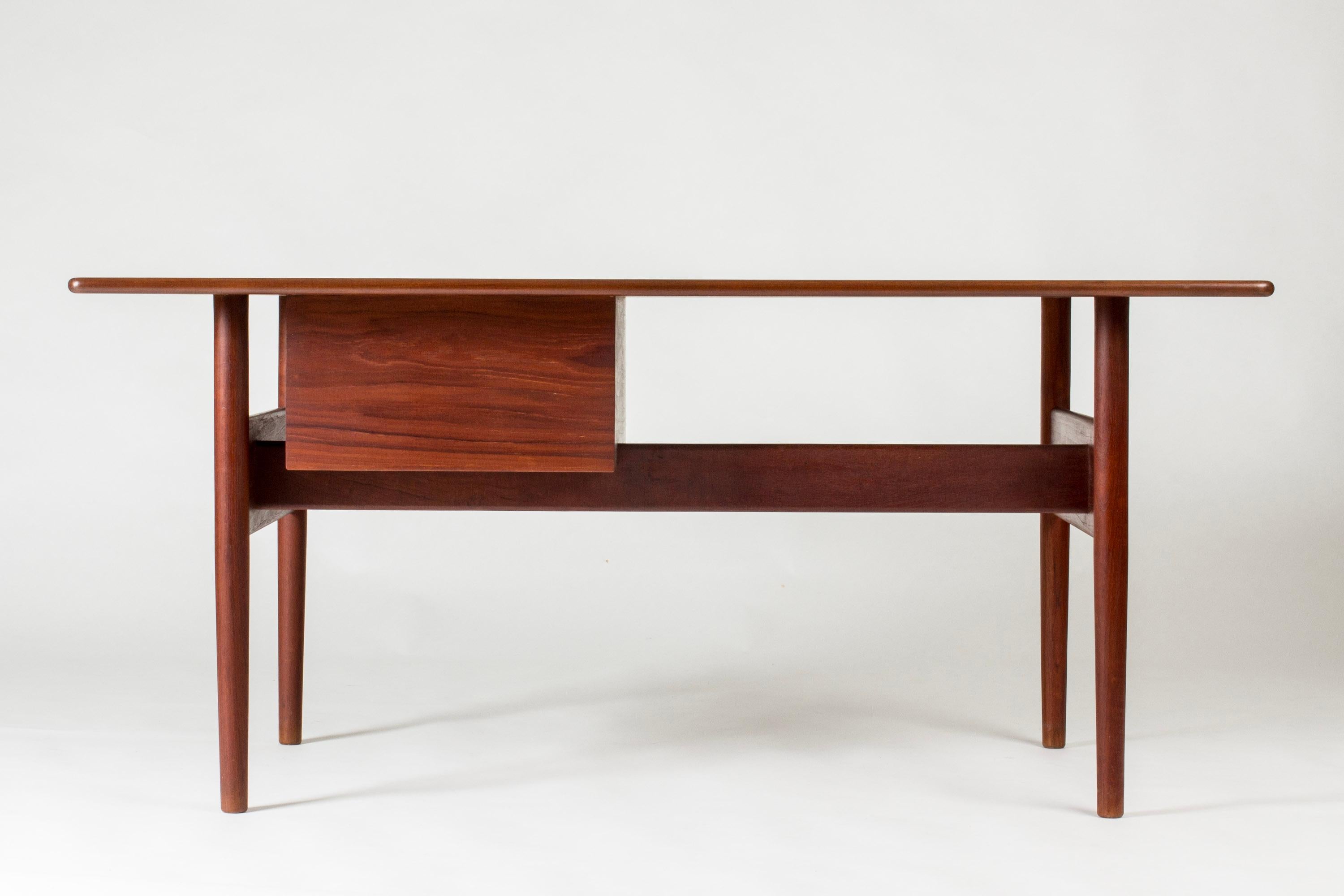 Danois Bureau moderniste vintage d'Ib Kofod Larsen, Suède, années 1960 en vente