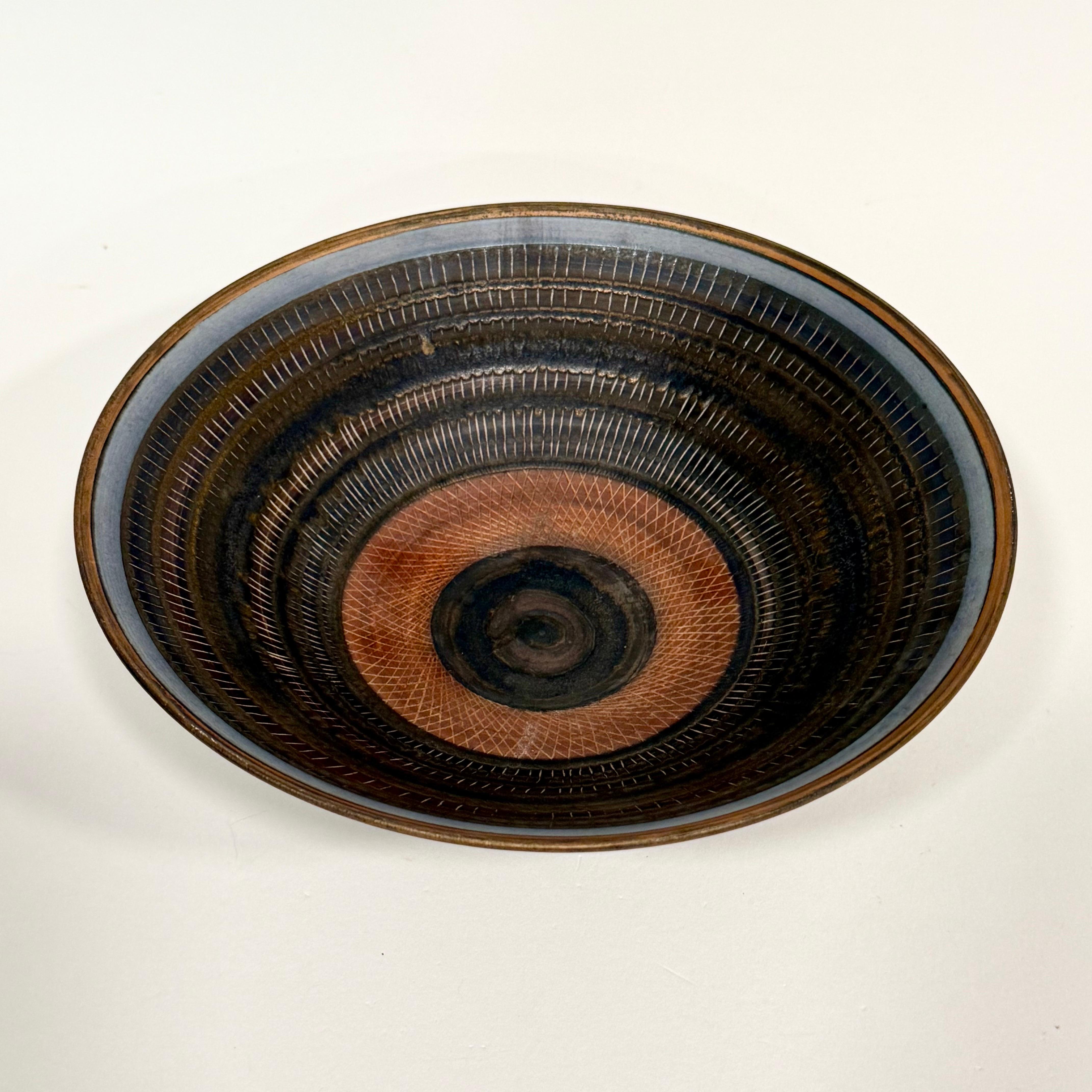 Ceramica Ciotola modernista d'epoca con bordo svasato in ceramica, stile Lucie Rie in vendita