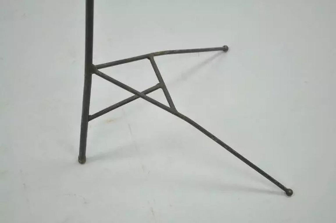 Valigetta per abiti in ferro battuto in stile Jacques Adnet, vintage e modernista In condizioni buone in vendita a Philadelphia, PA