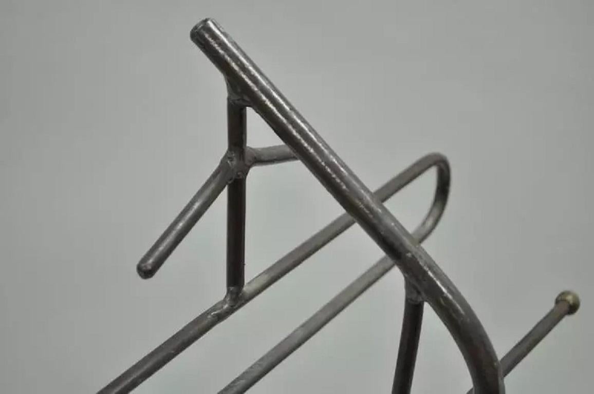 Valigetta per abiti in ferro battuto in stile Jacques Adnet, vintage e modernista in vendita 1