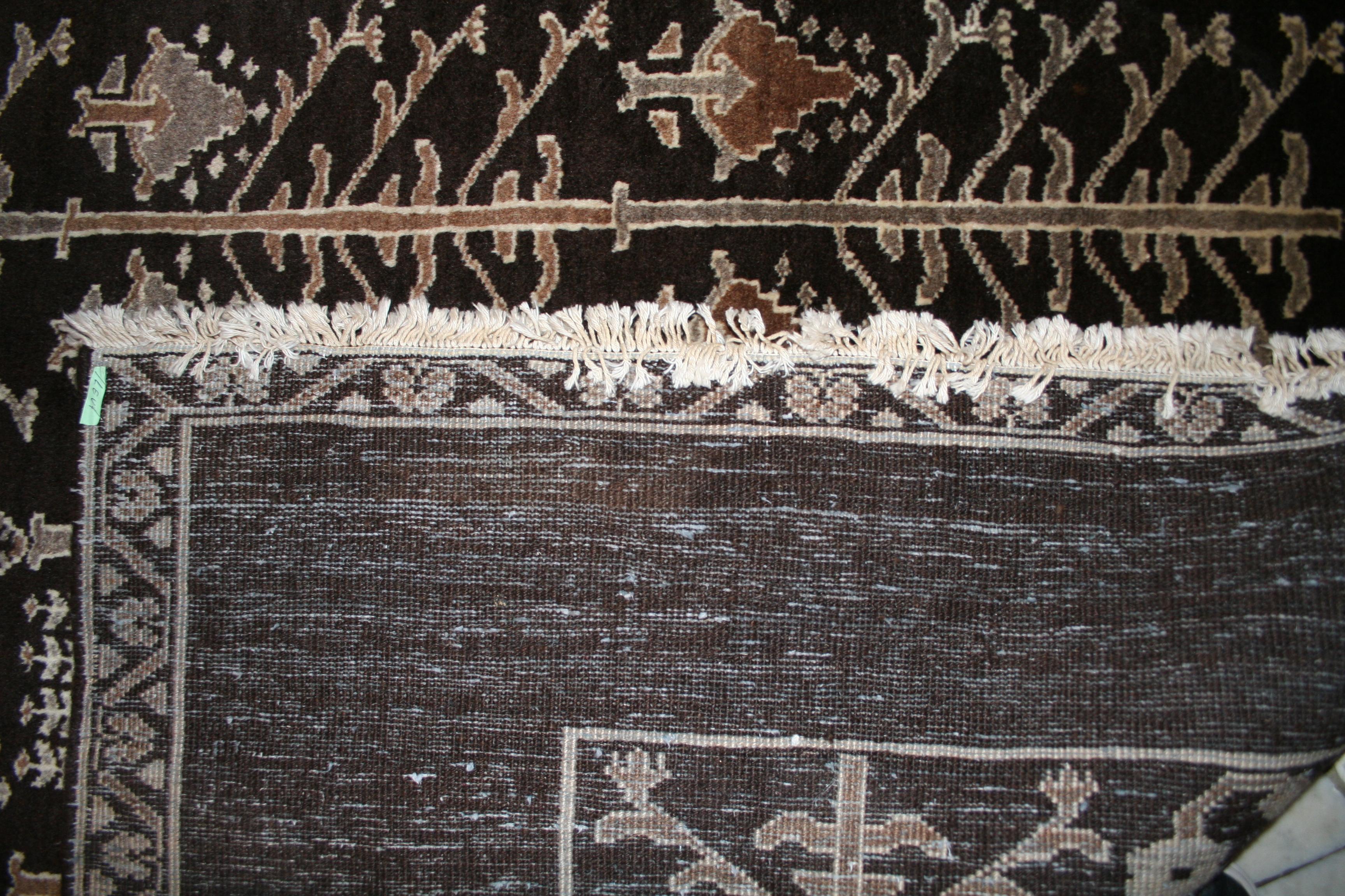 Modernistischer Mocha Bakhtiari-Teppich im All-Over-Design (Wolle) im Angebot