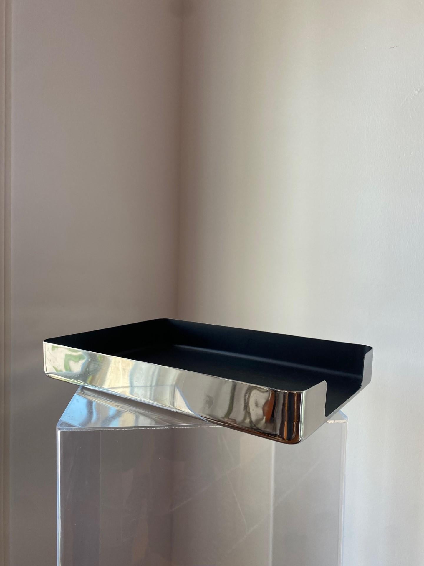 Beautiful letter tray in polished aluminium / chrome finish with black enamel lining.  In the style of Smokador.  Clean and minimalist design that is timeless and classic. Unique and rare.

Midcentury, Hollywood Regency, eclectic, coastal, modern,