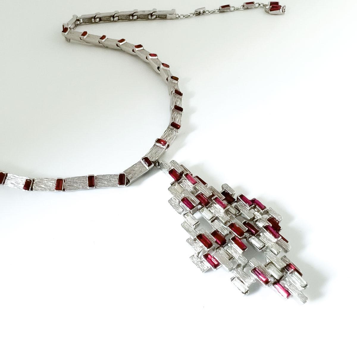 Women's Vintage Modernist Ruby Crystal Necklace 1960s For Sale
