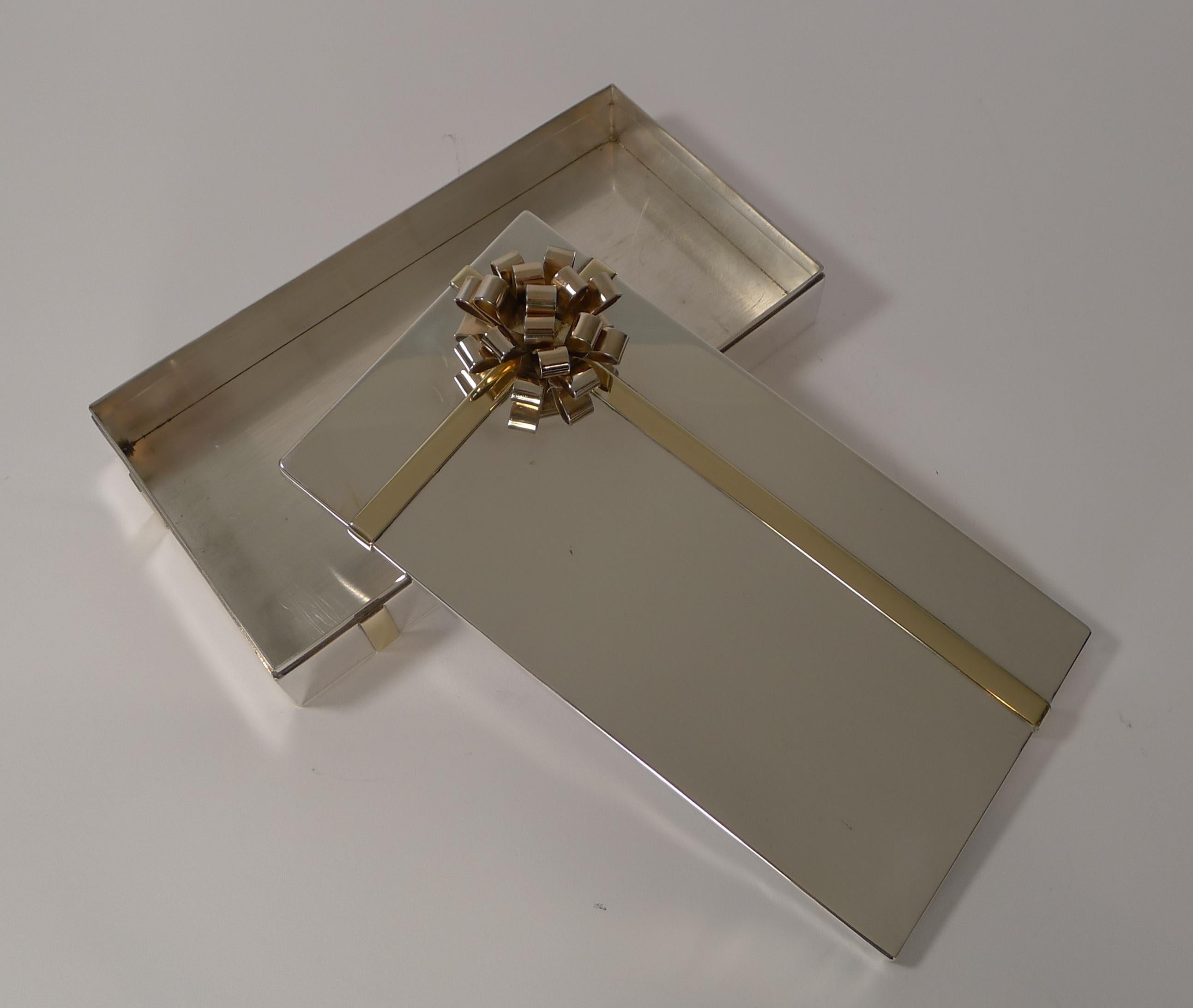 20th Century Vintage Modernist Silver and Gold-Plated Box by Egidio Broggi, Milan