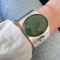 Bracelet moderniste vintage avec pierre verte