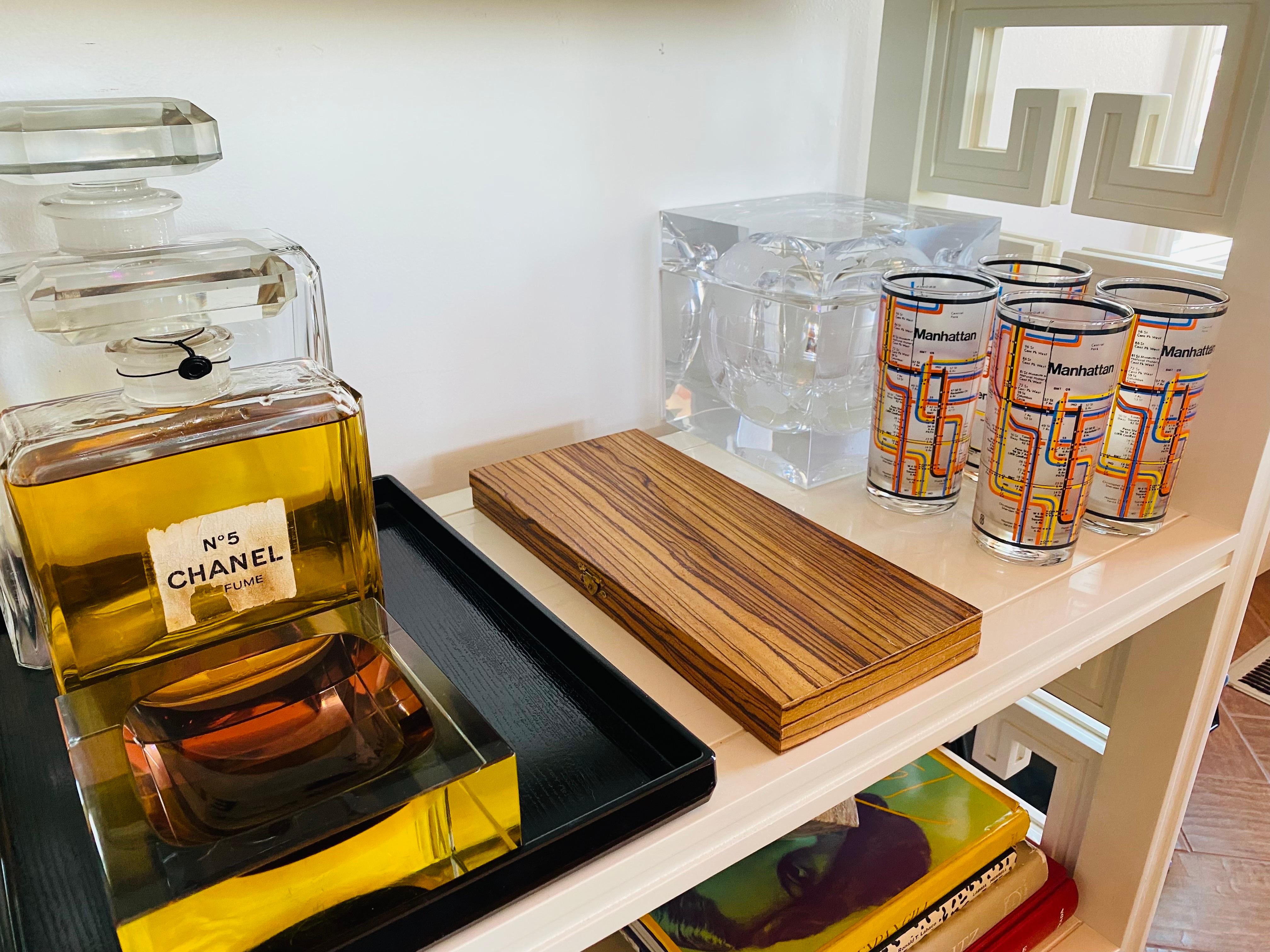 Ensemble d'outils de bar modernistes vintage en acier inoxydable dans une boîte fabriquée au Japon en vente 3