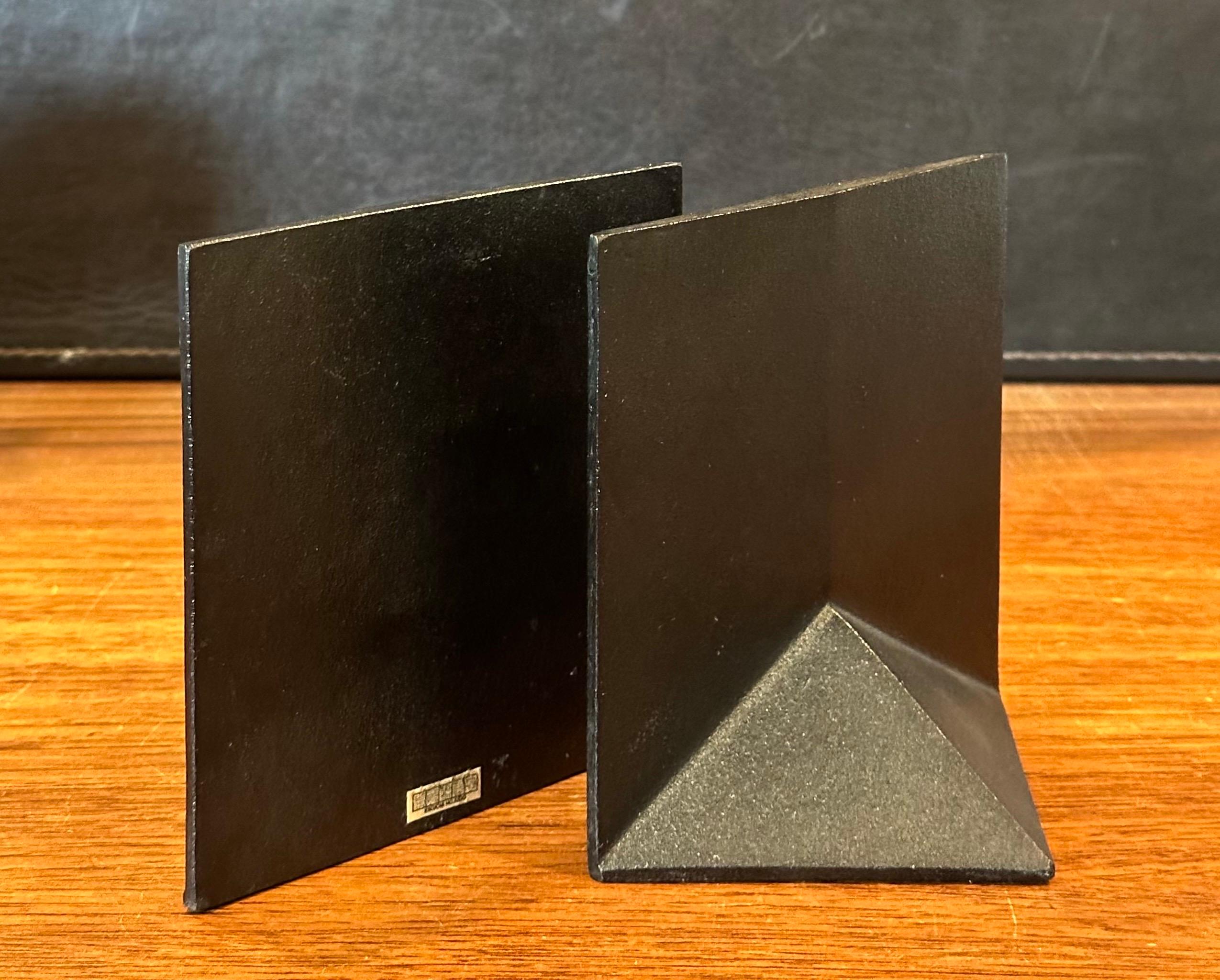 Vintage Modernist Steel Bookends by Kikichi Hojudo In Good Condition In San Diego, CA