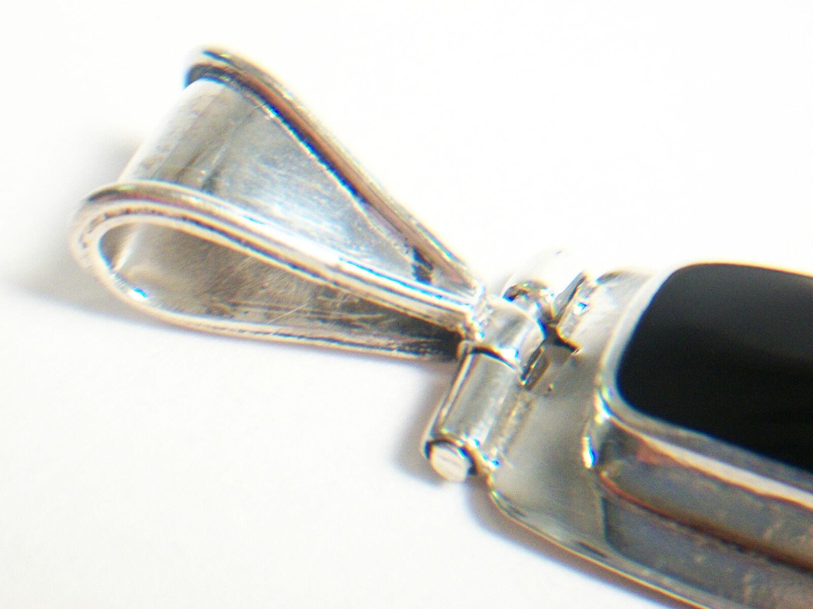 Vintage Modernist Sterling Silver & Black Onyx Pendant - Mexico - 20th Century For Sale 4