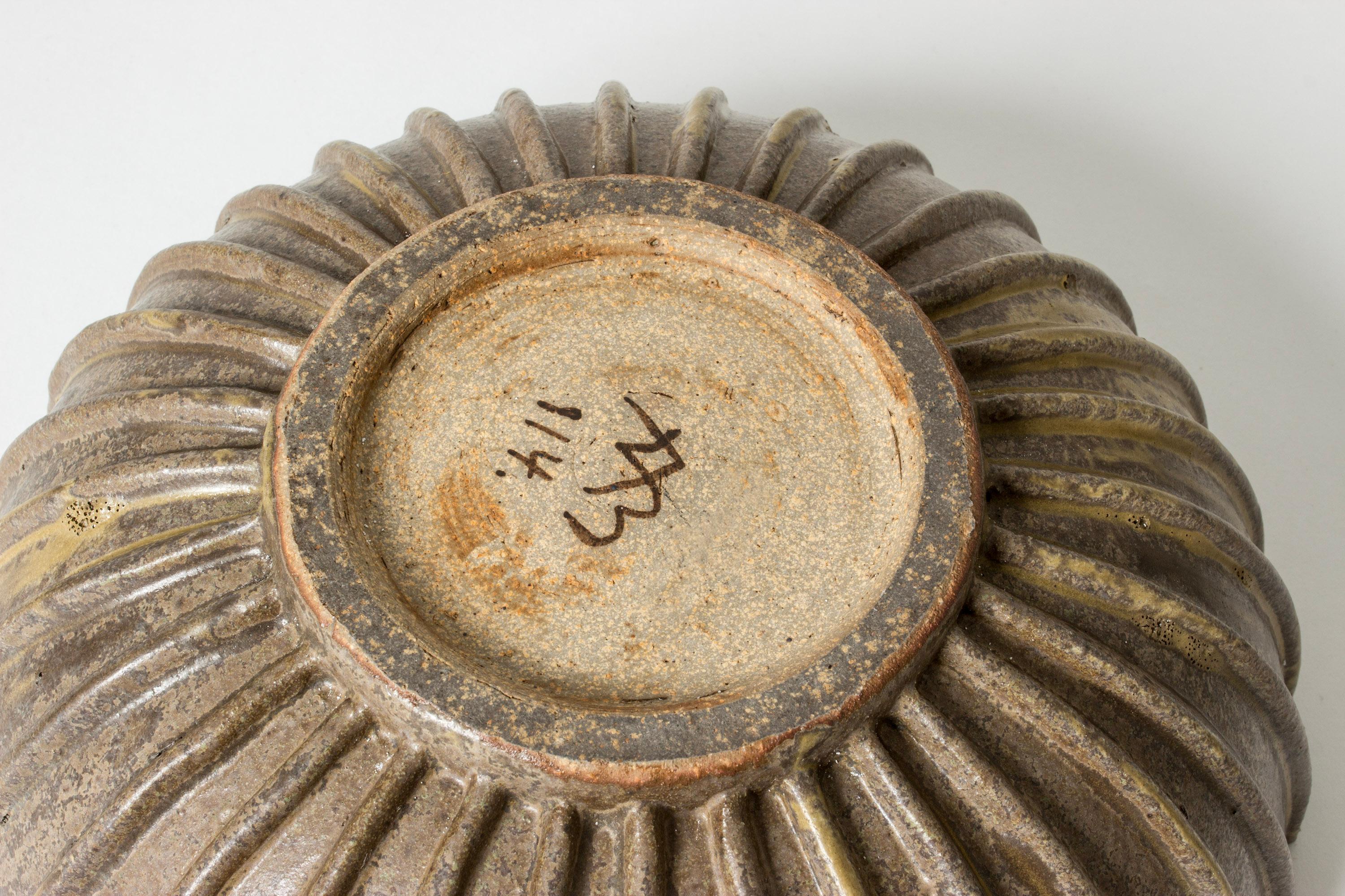 Mid-20th Century Vintage Modernist stoneware bowl by Arne Bang, Denmark, 1940s For Sale