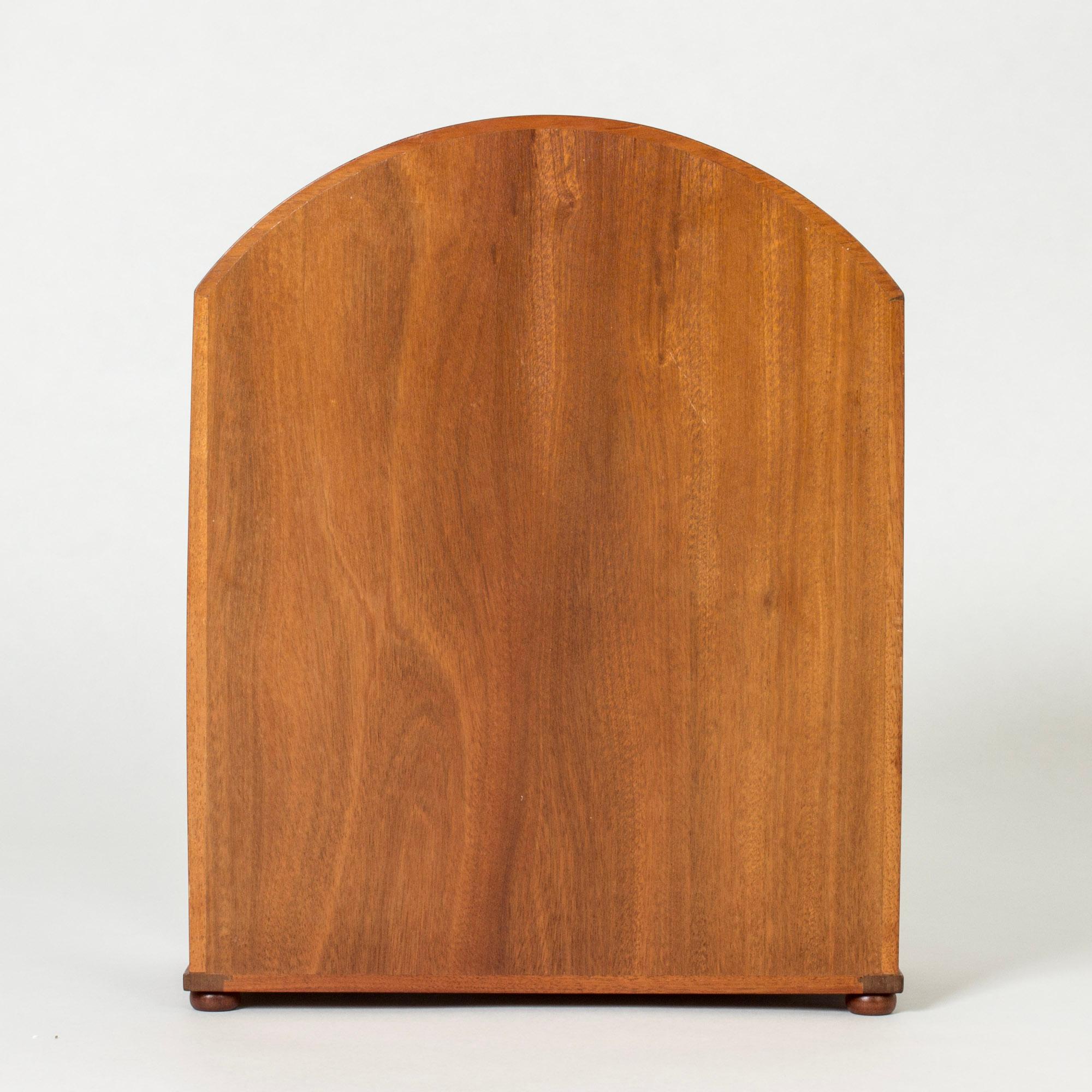 Vintage Modernist Table Vitrine Cabinet by Josef Frank, Svenskt Tenn, 1950s In Good Condition For Sale In Stockholm, SE