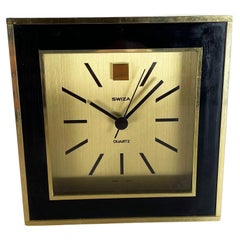 Horloge de table moderniste vintage en bois et laiton de Swiza, Suisse, années 1970