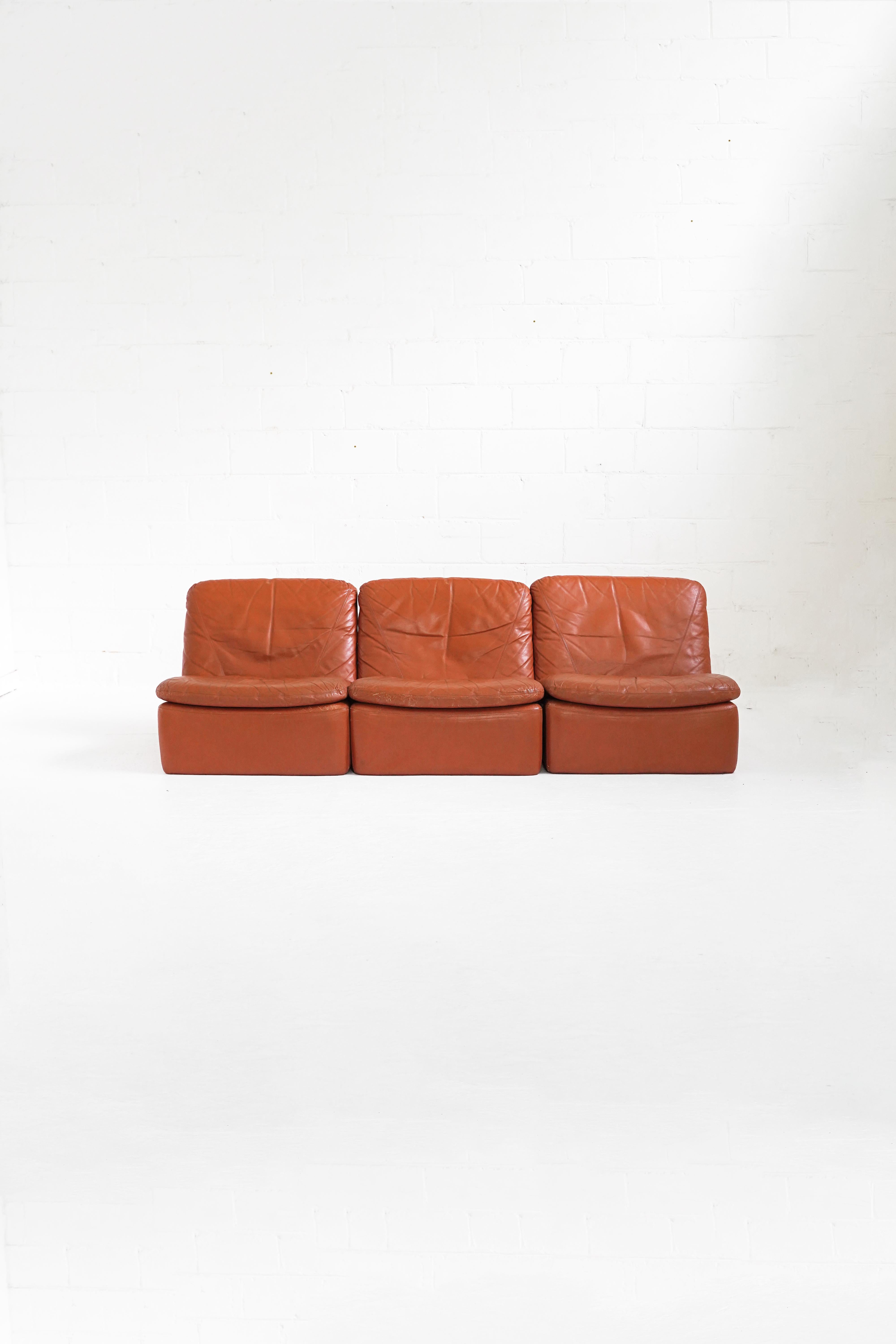 Vintage Modular Leather Sectional Sofa and Coffee Table C300 by Interna Design In Good Condition In TORONTO, CA