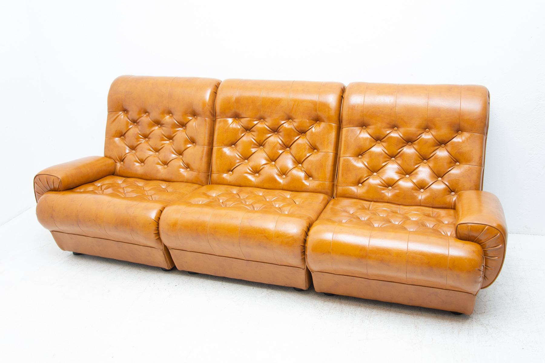 Vintage Modular Leatherette Living Room Set, 1970´s For Sale 6