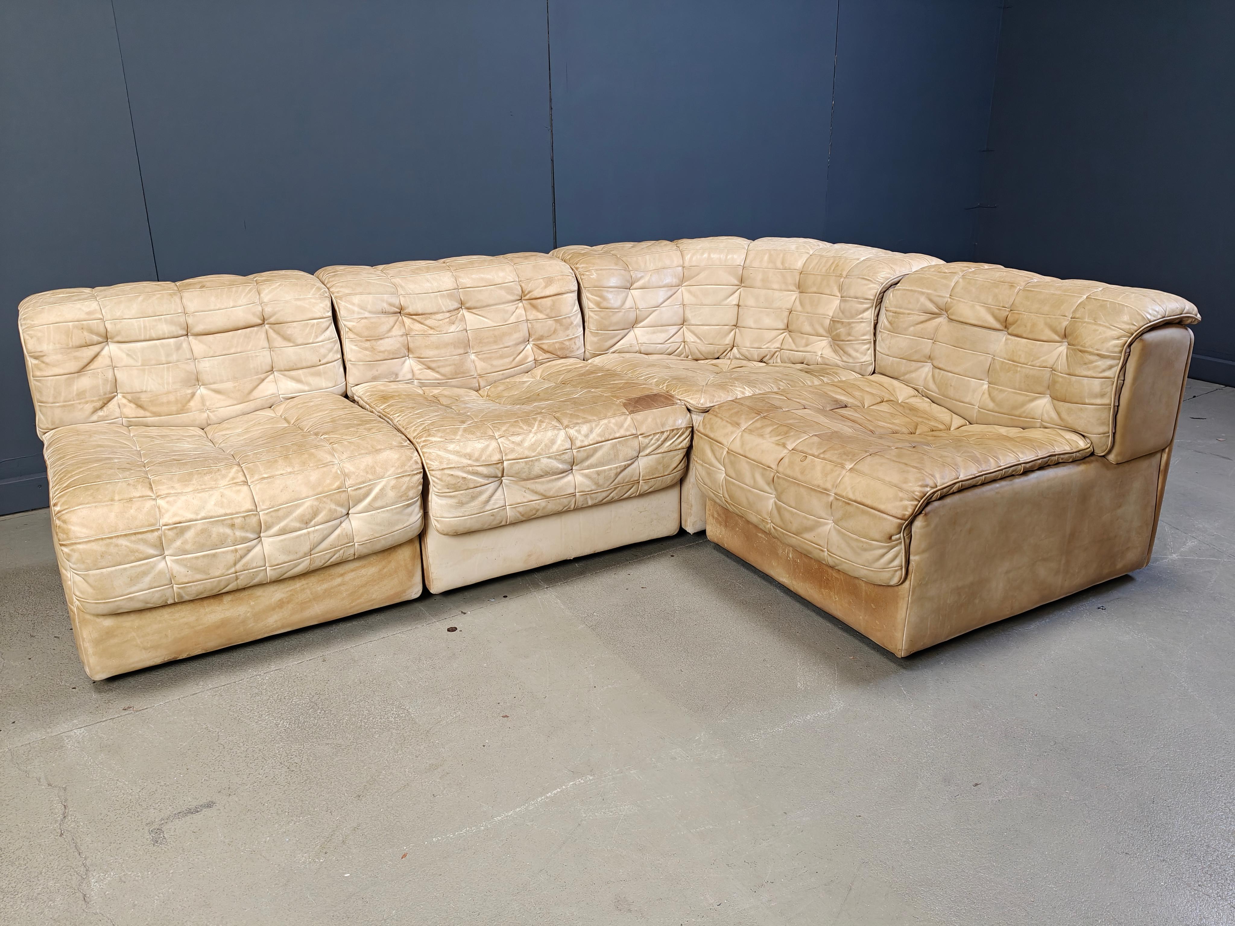 Vintage modular patchwork leather sofa DS11 by Desede, 1960s For Sale 1