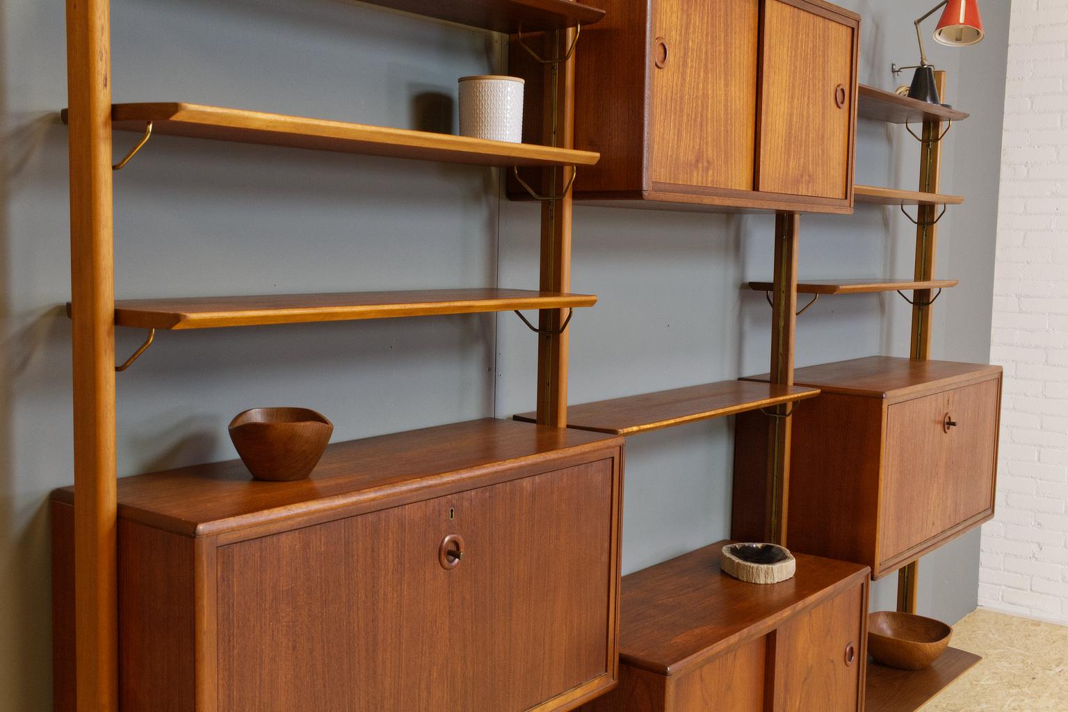 Vintage Modular Wall Unit in Teak by William Watting, 1960s In Good Condition In Beek en Donk, NL