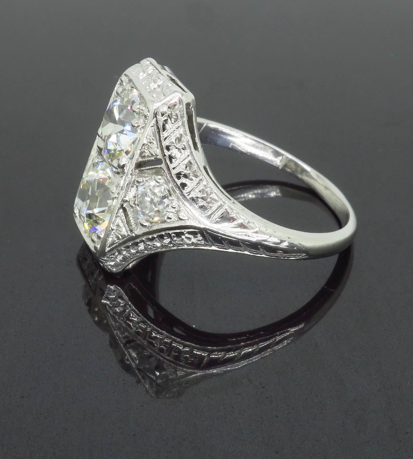 Vintage Moi Et Toi Diamond Ring Made in Platinum In Excellent Condition In Webster, NY