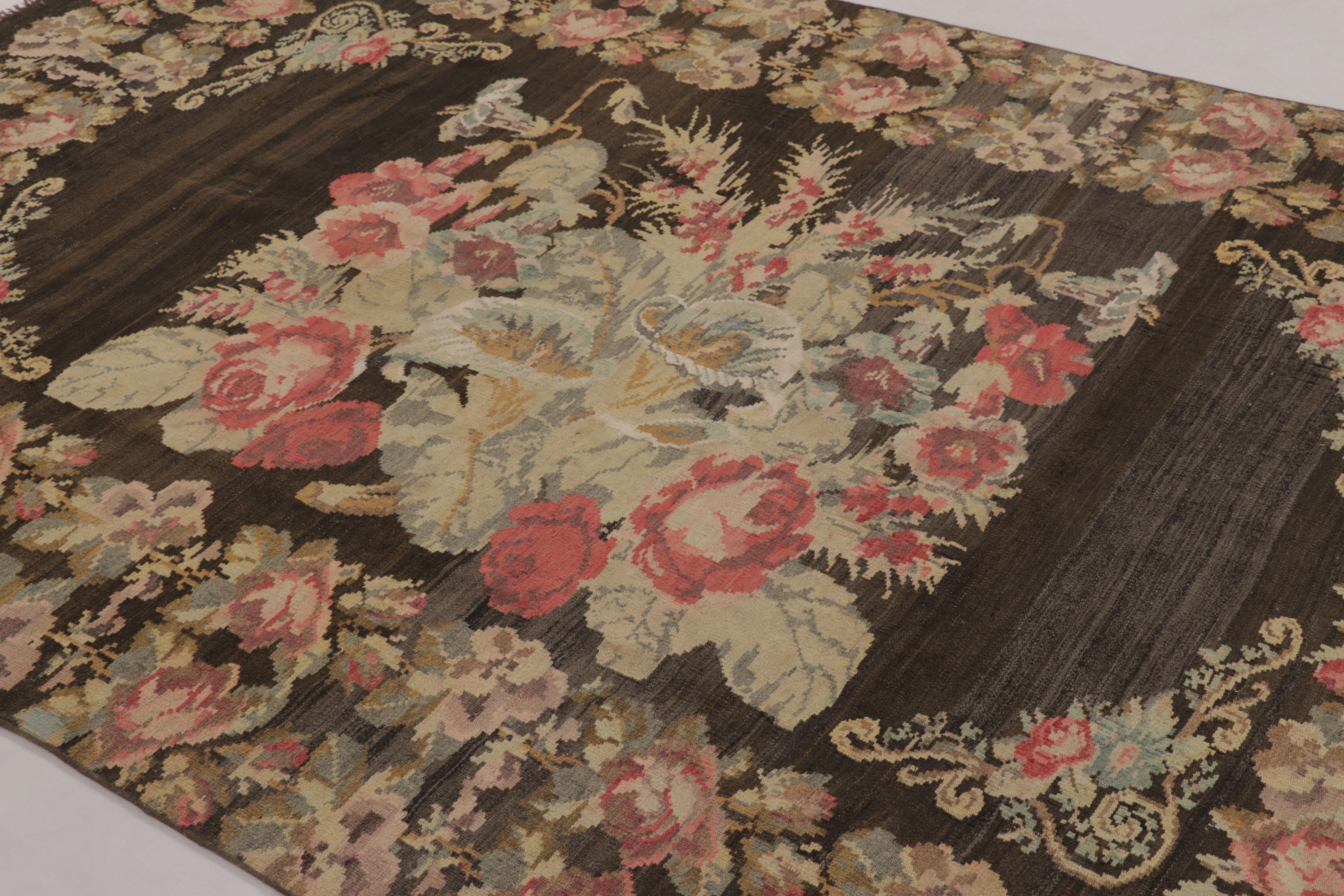 Vintage Moldovan Bessarabian Kilim, Rich Brown with Floral Sprays - Rug & Kilim In Good Condition For Sale In Long Island City, NY