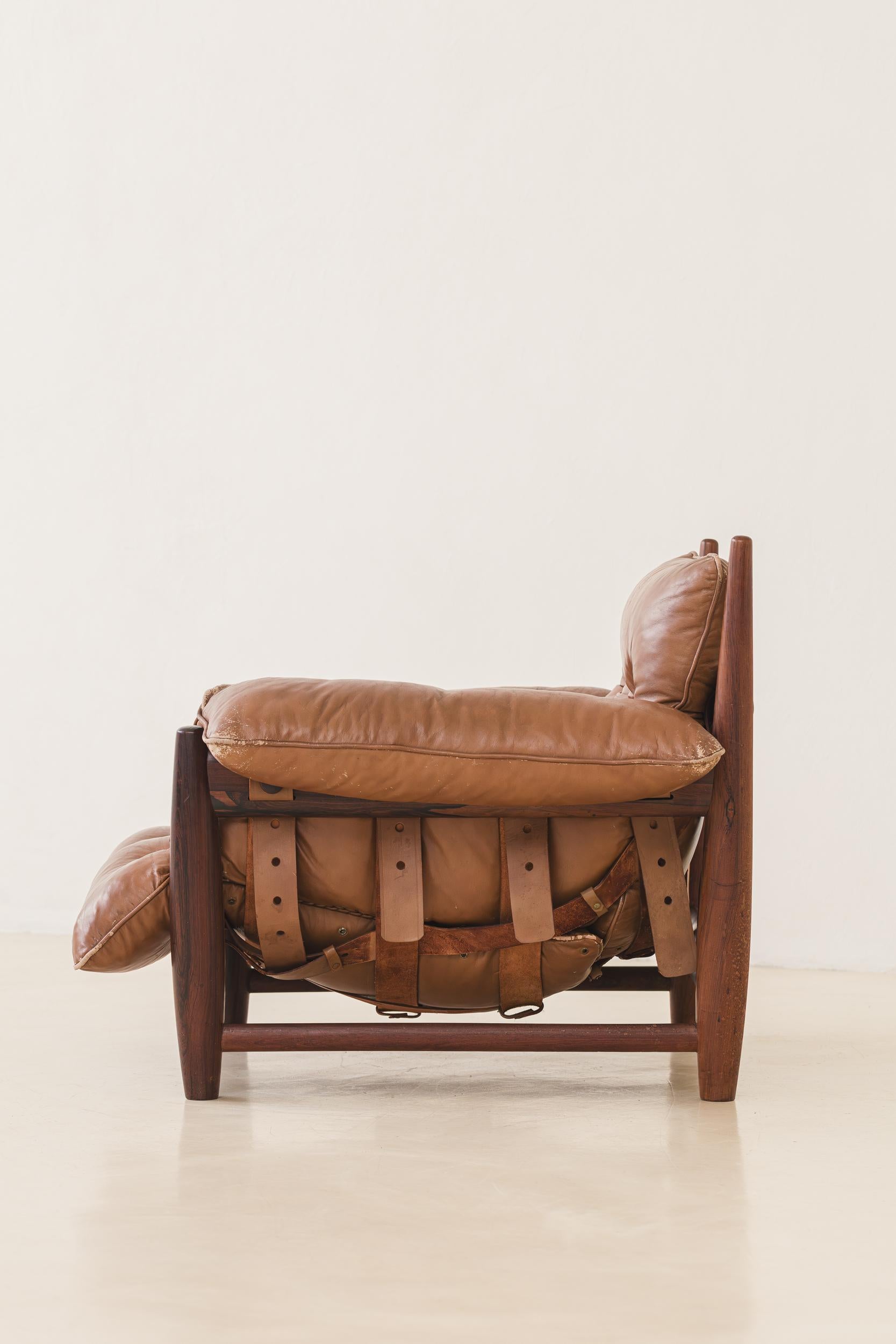 Vintage 'Mole' Rosewood Armchair with Ottoman by Sergio Rodrigues, 1957, Brazil For Sale 4