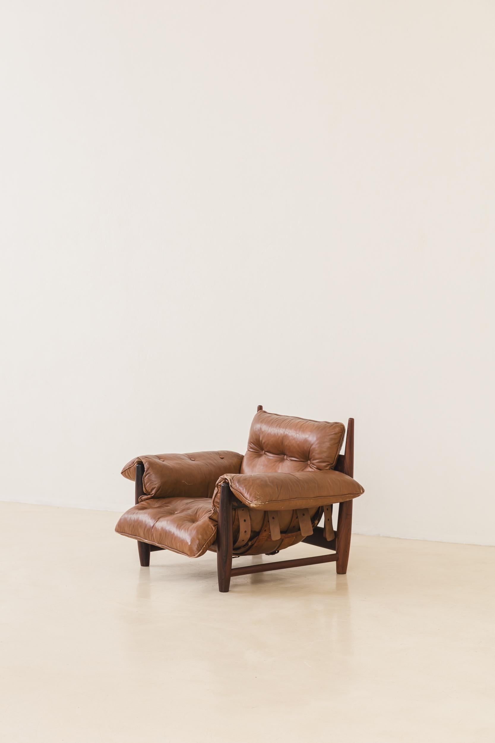 Brazilian Vintage 'Mole' Rosewood Armchair with Ottoman by Sergio Rodrigues, 1957, Brazil For Sale