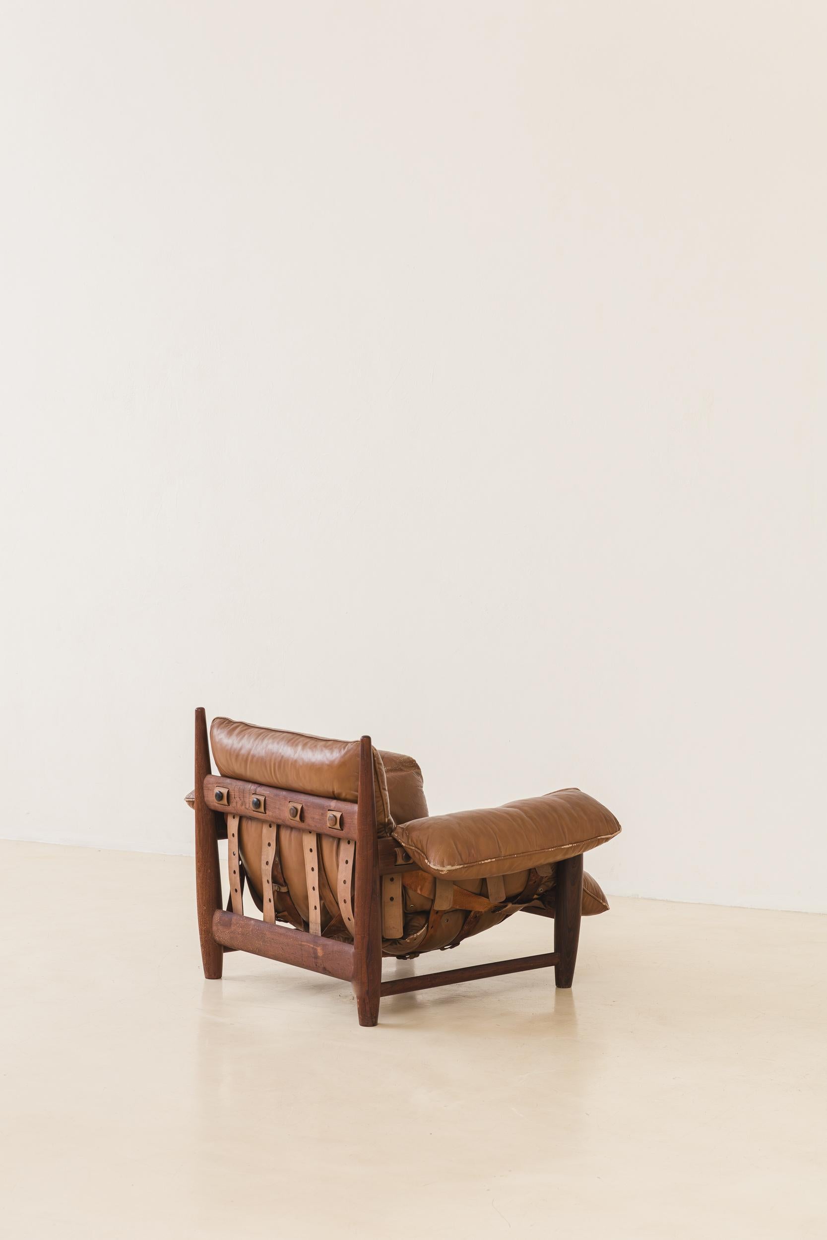Vintage 'Mole' Rosewood Armchair with Ottoman by Sergio Rodrigues, 1957, Brazil For Sale 1