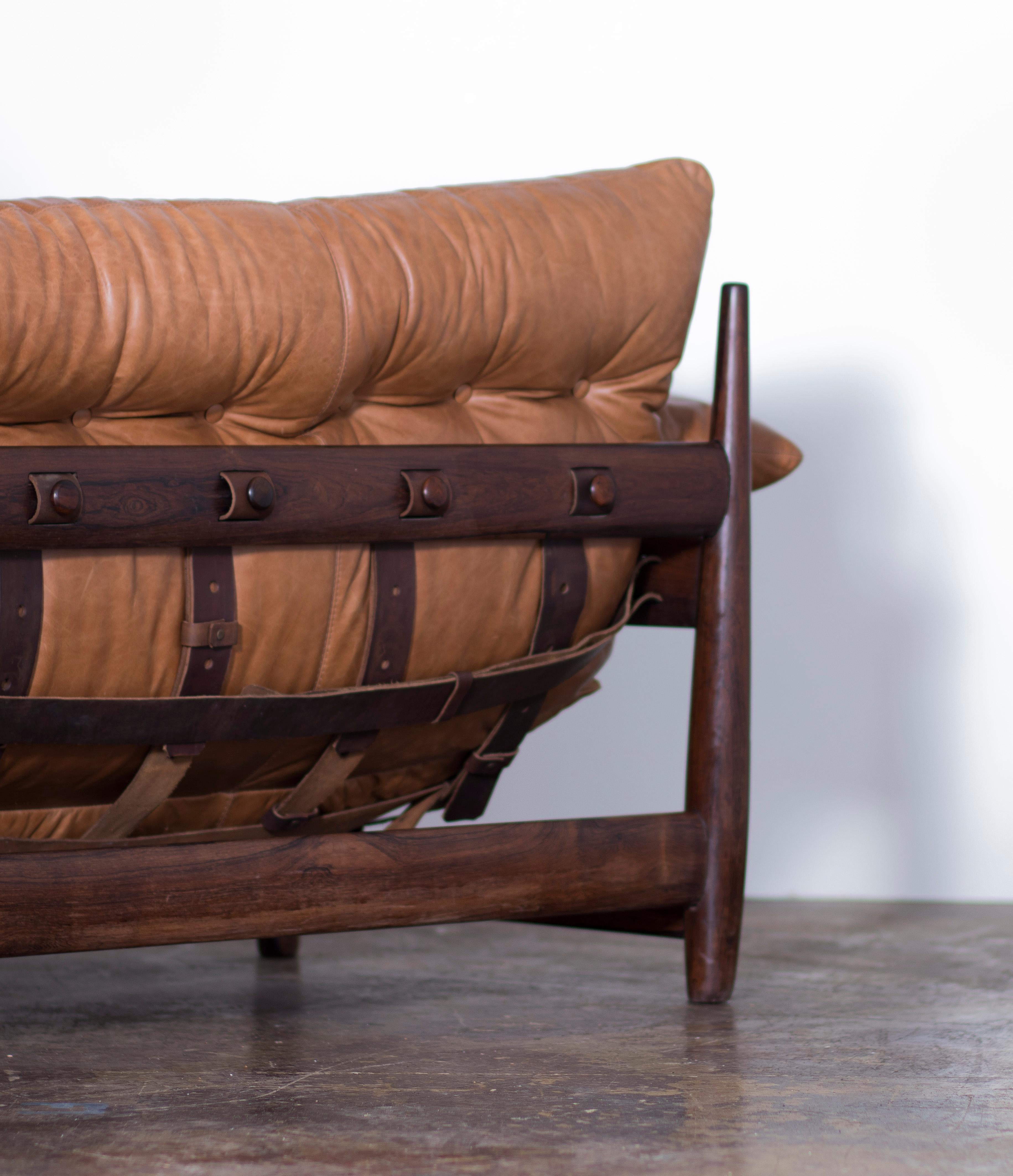 Mid-Century Modern Vintage 'Mole' Sofa by Sergio Rodrigues