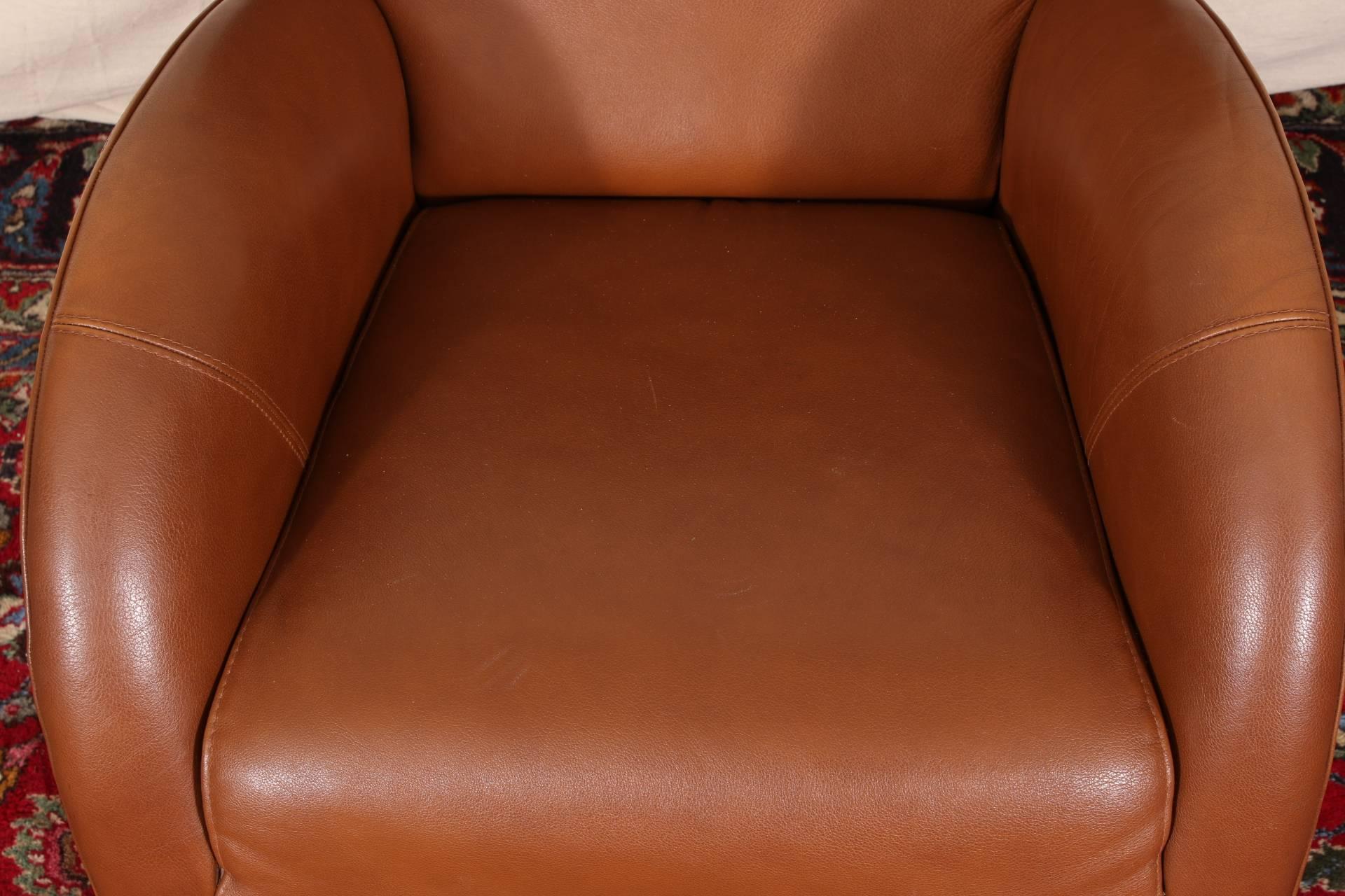 Vintage Molinari Tan Leather Armchair In Good Condition In Bridgeport, CT