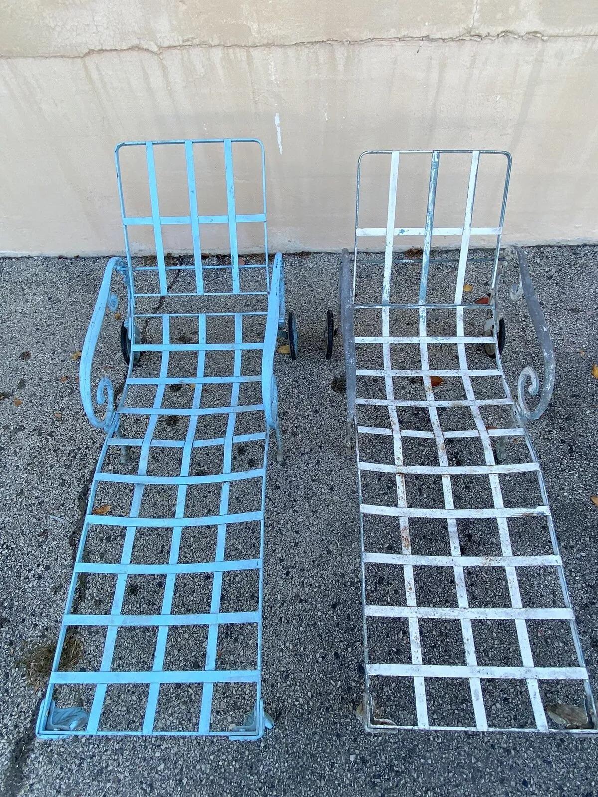 Vintage Molla Cast Aluminum Hollywood Regency Pool Patio Chaise Lounge - a Pair For Sale 1