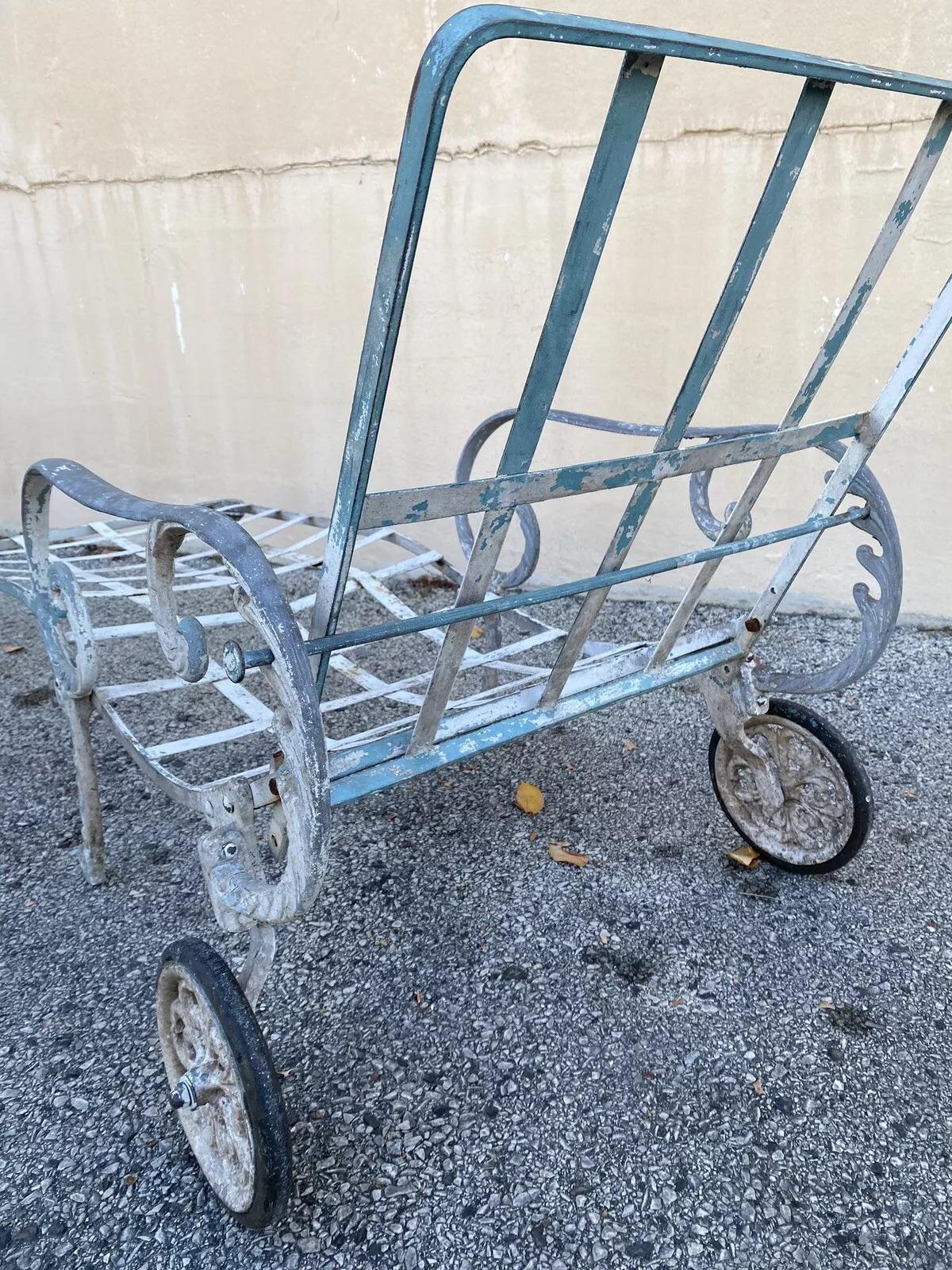 Vintage Molla Cast Aluminum Hollywood Regency Pool Patio Chaise Lounge - a Pair For Sale 2